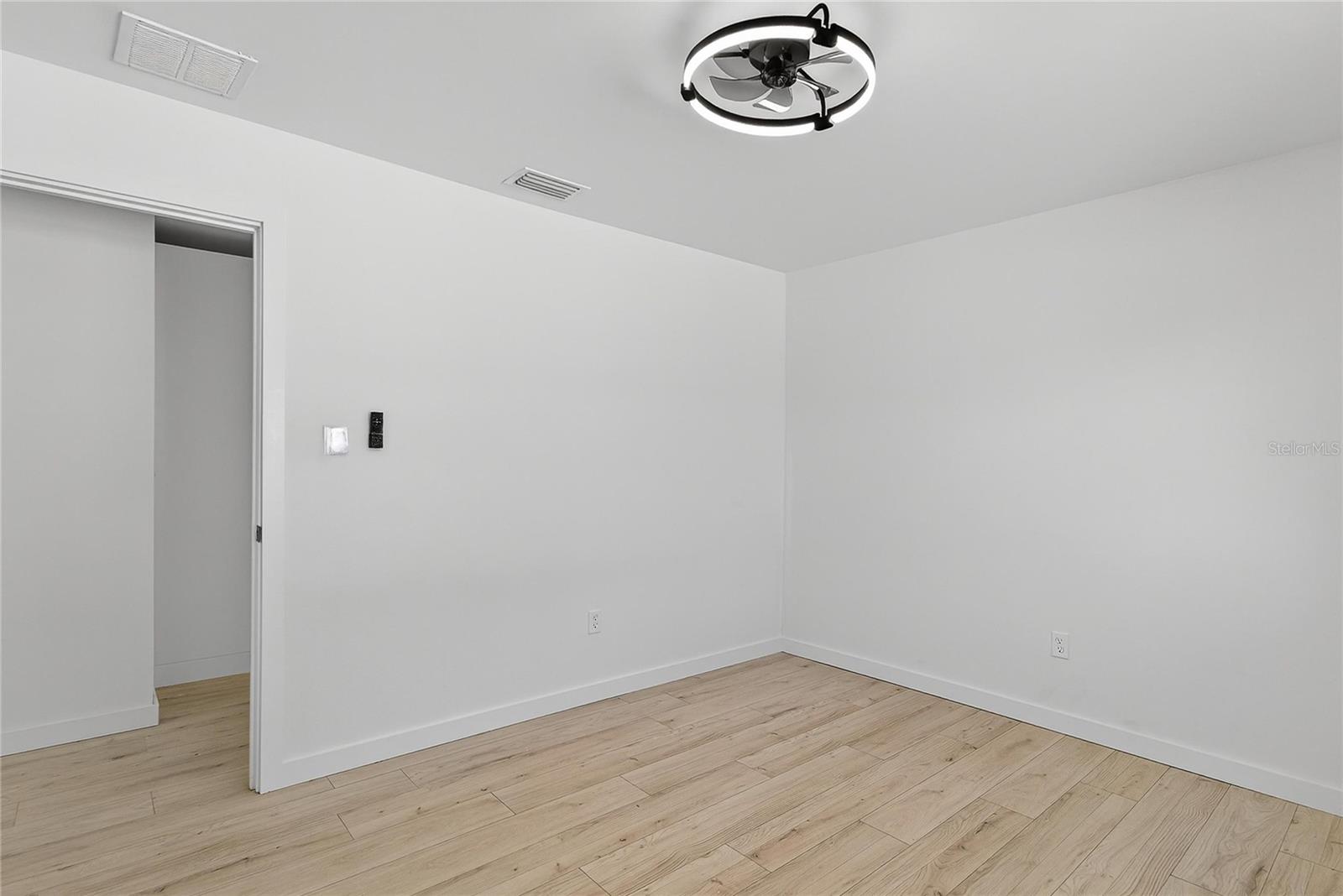 Image 15 of 32 For 1818 Michigan Avenue Ne