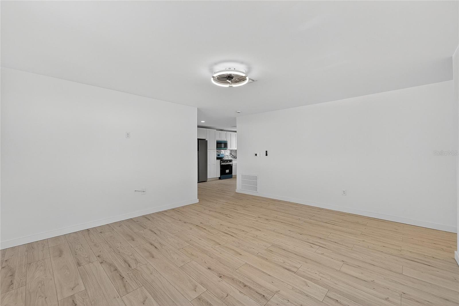 Image 6 of 32 For 1818 Michigan Avenue Ne