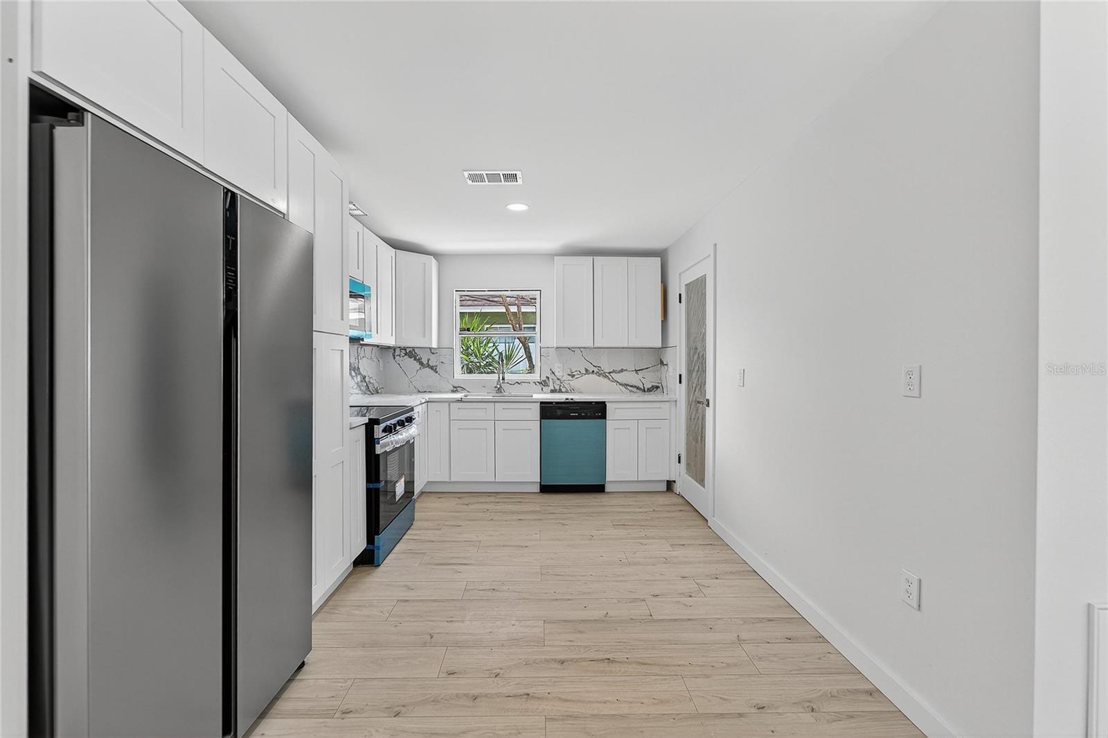 Image 9 of 32 For 1818 Michigan Avenue Ne