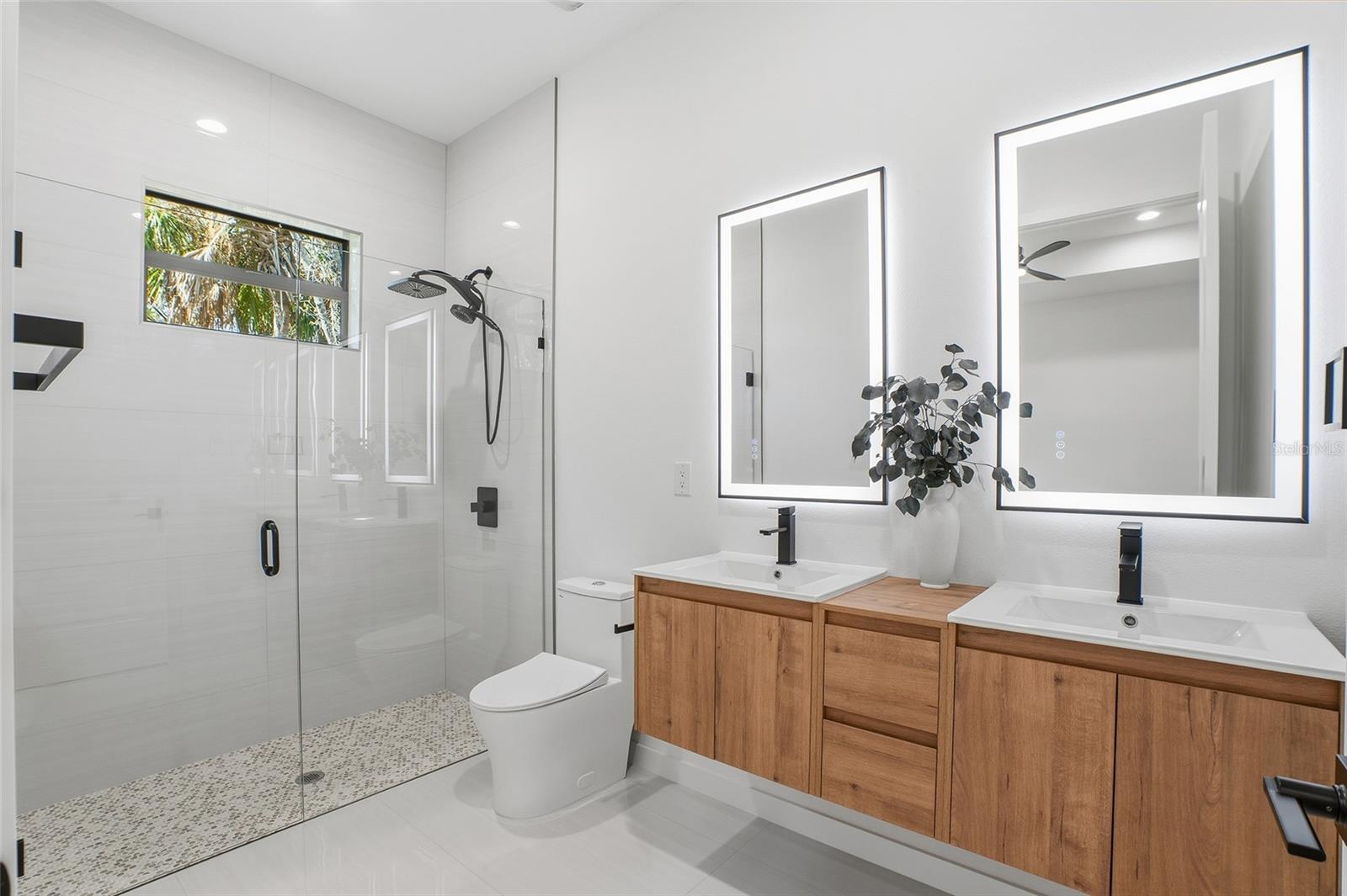 Image 19 of 35 For 4025 Cinderella Road