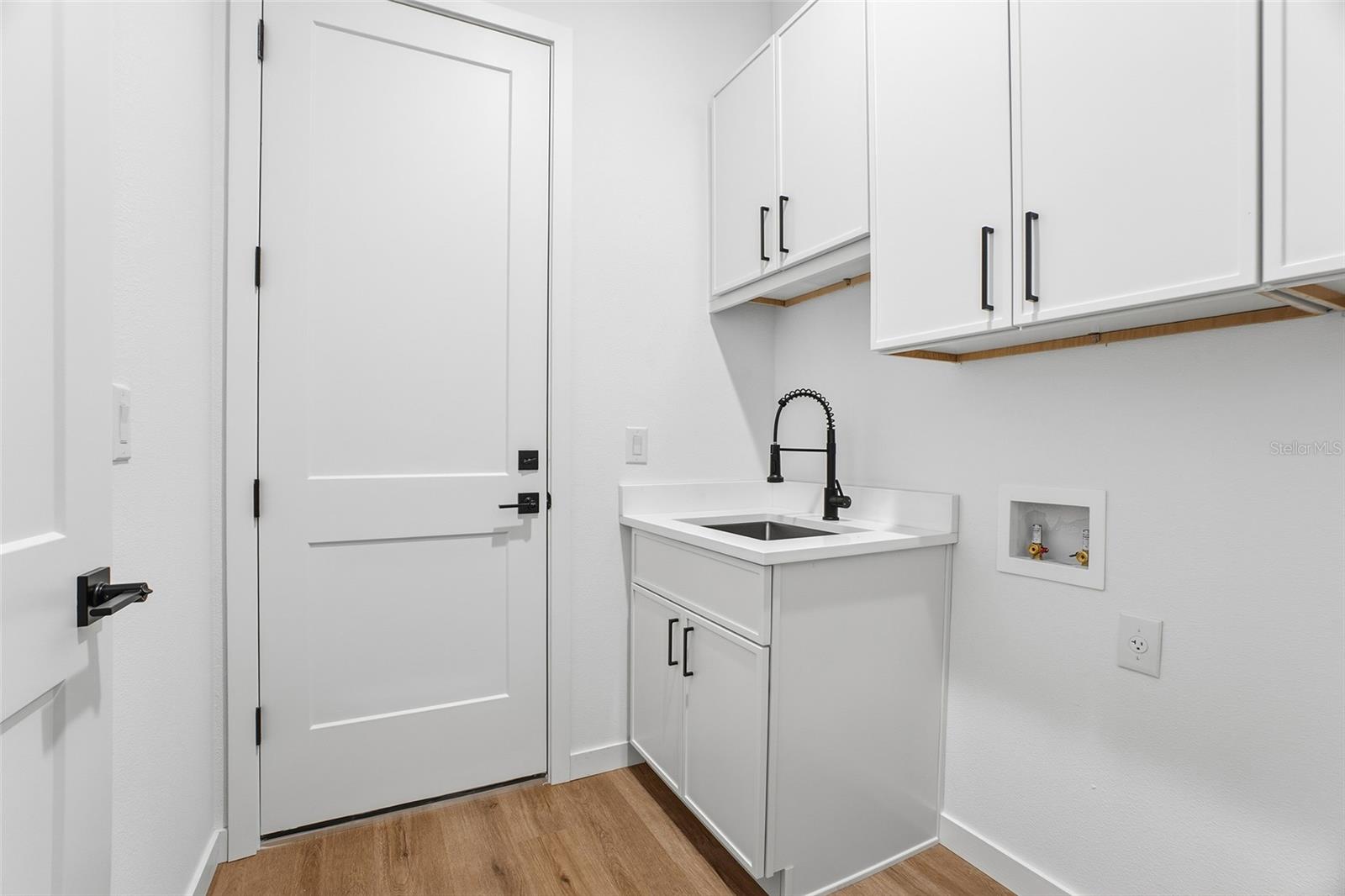 Image 21 of 35 For 4025 Cinderella Road