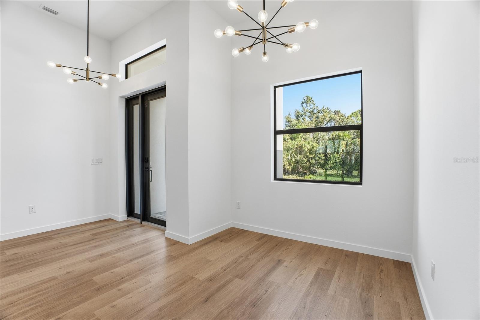 Image 8 of 35 For 4025 Cinderella Road