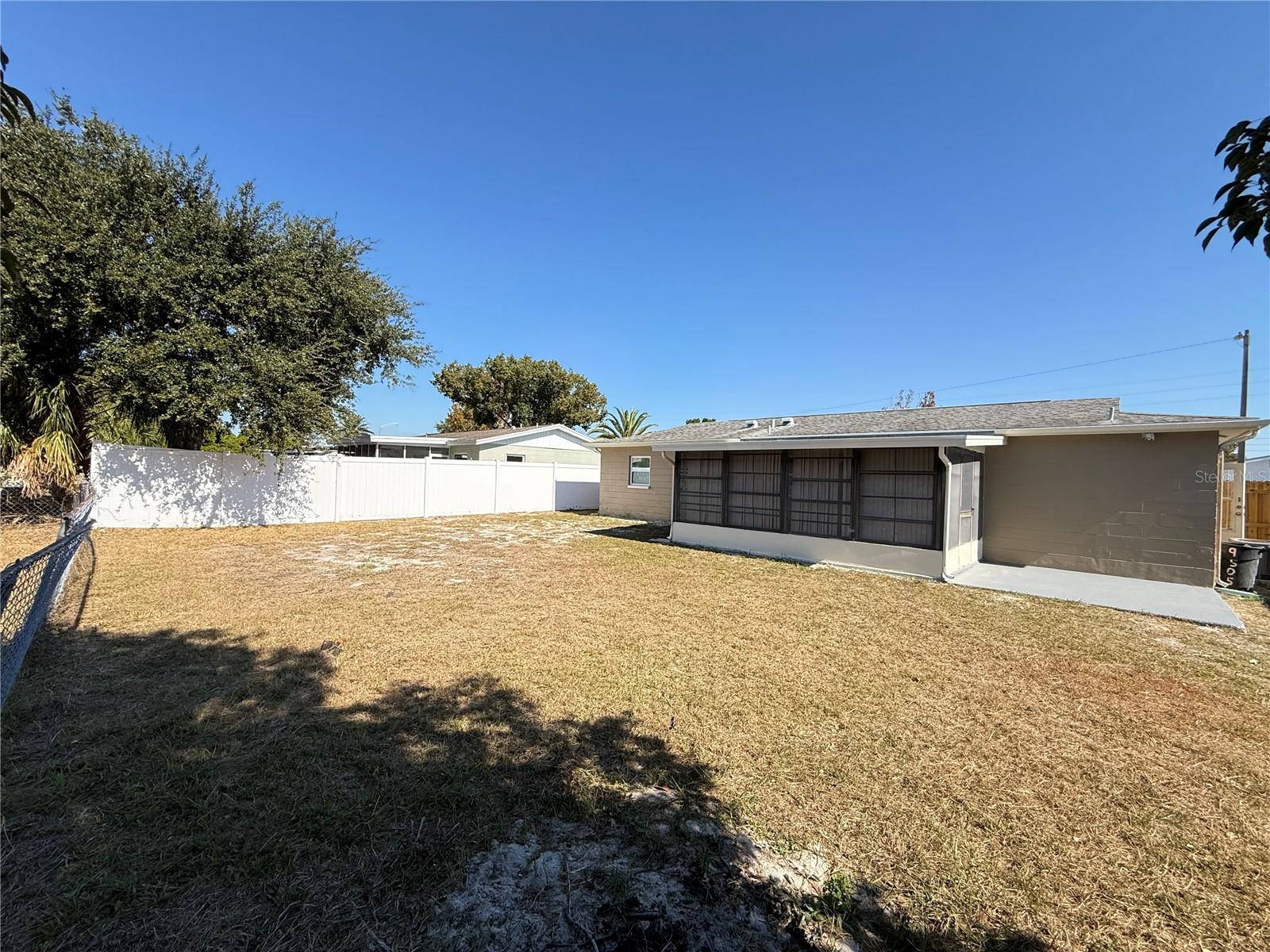 Listing photo id 9 for 9505 Marlinton Lane