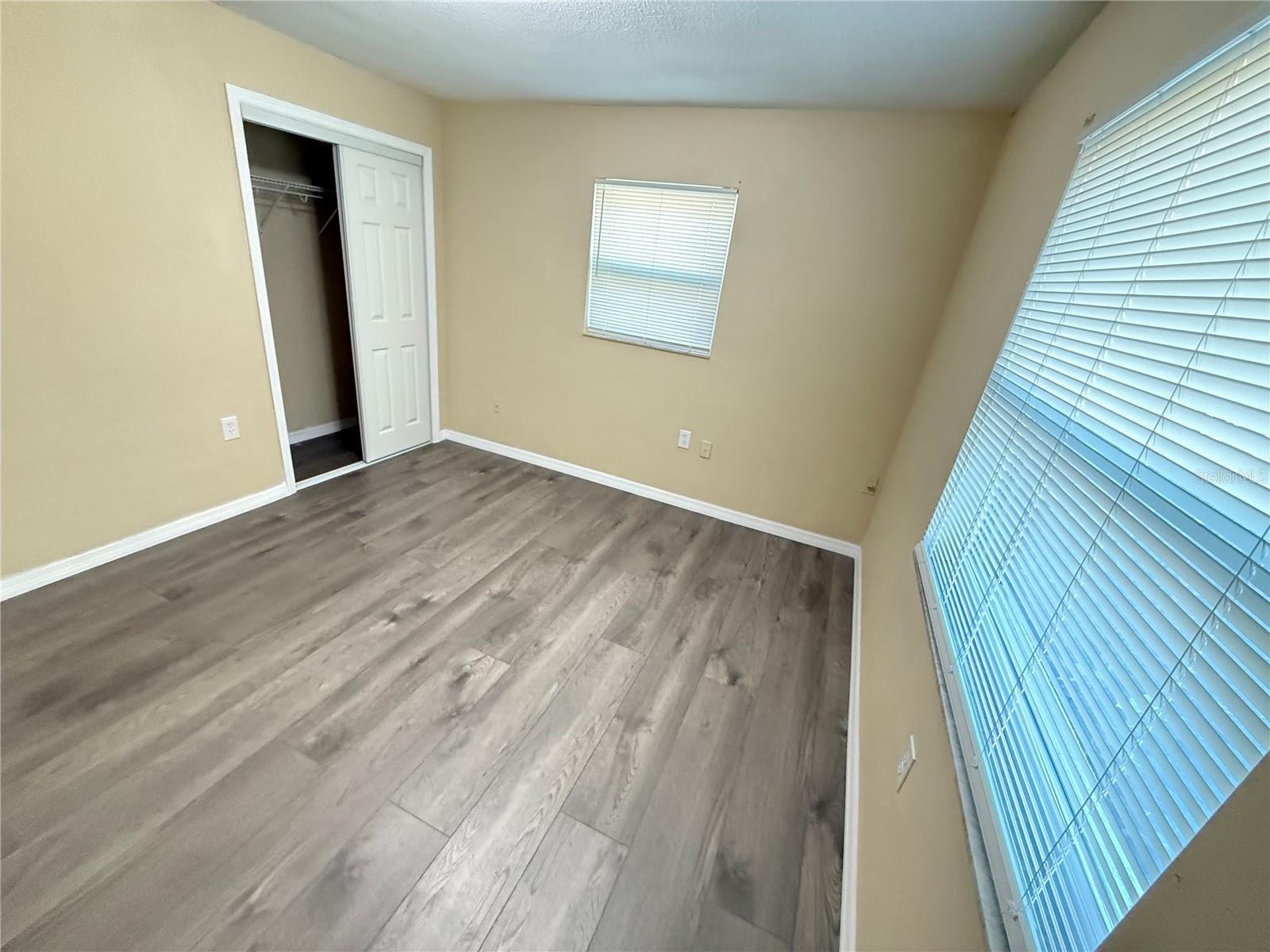 Listing photo id 12 for 9505 Marlinton Lane