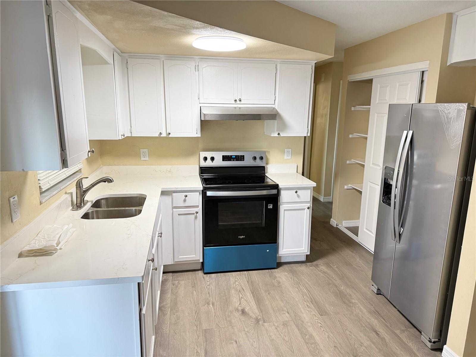 Listing photo id 1 for 9505 Marlinton Lane