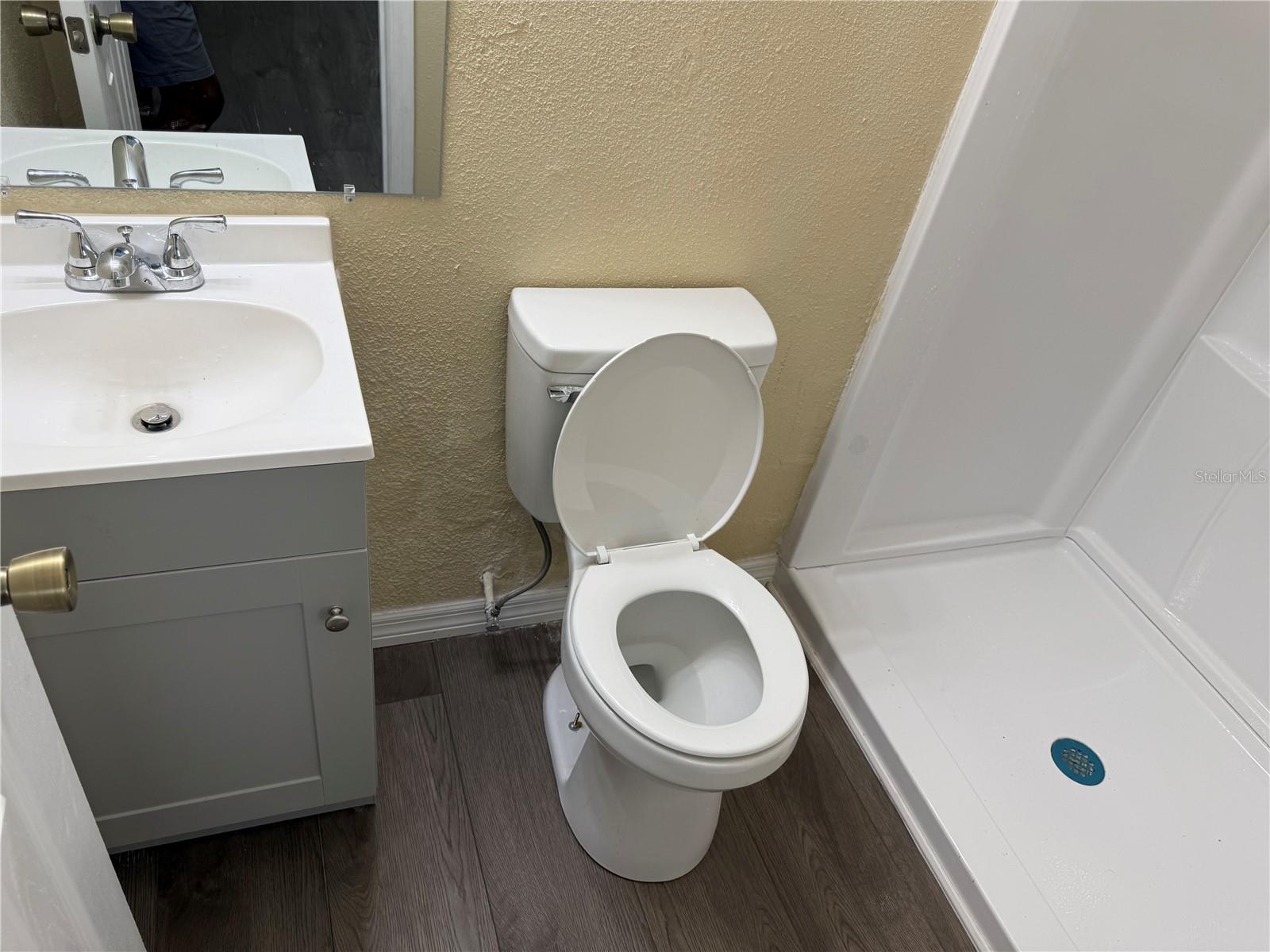 Listing photo id 3 for 9505 Marlinton Lane