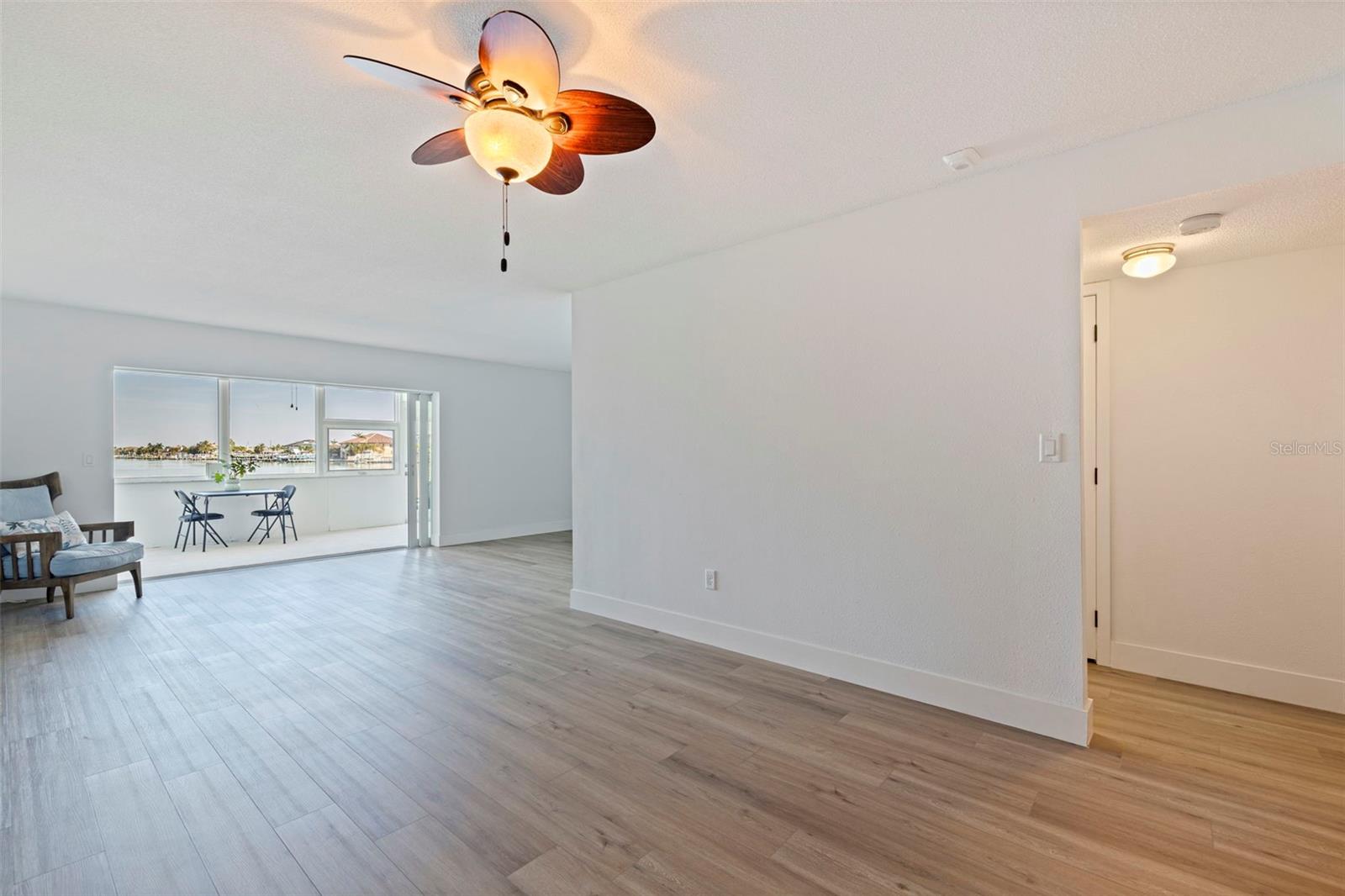 Image 10 of 43 For 5555 Gulf Boulevard 115