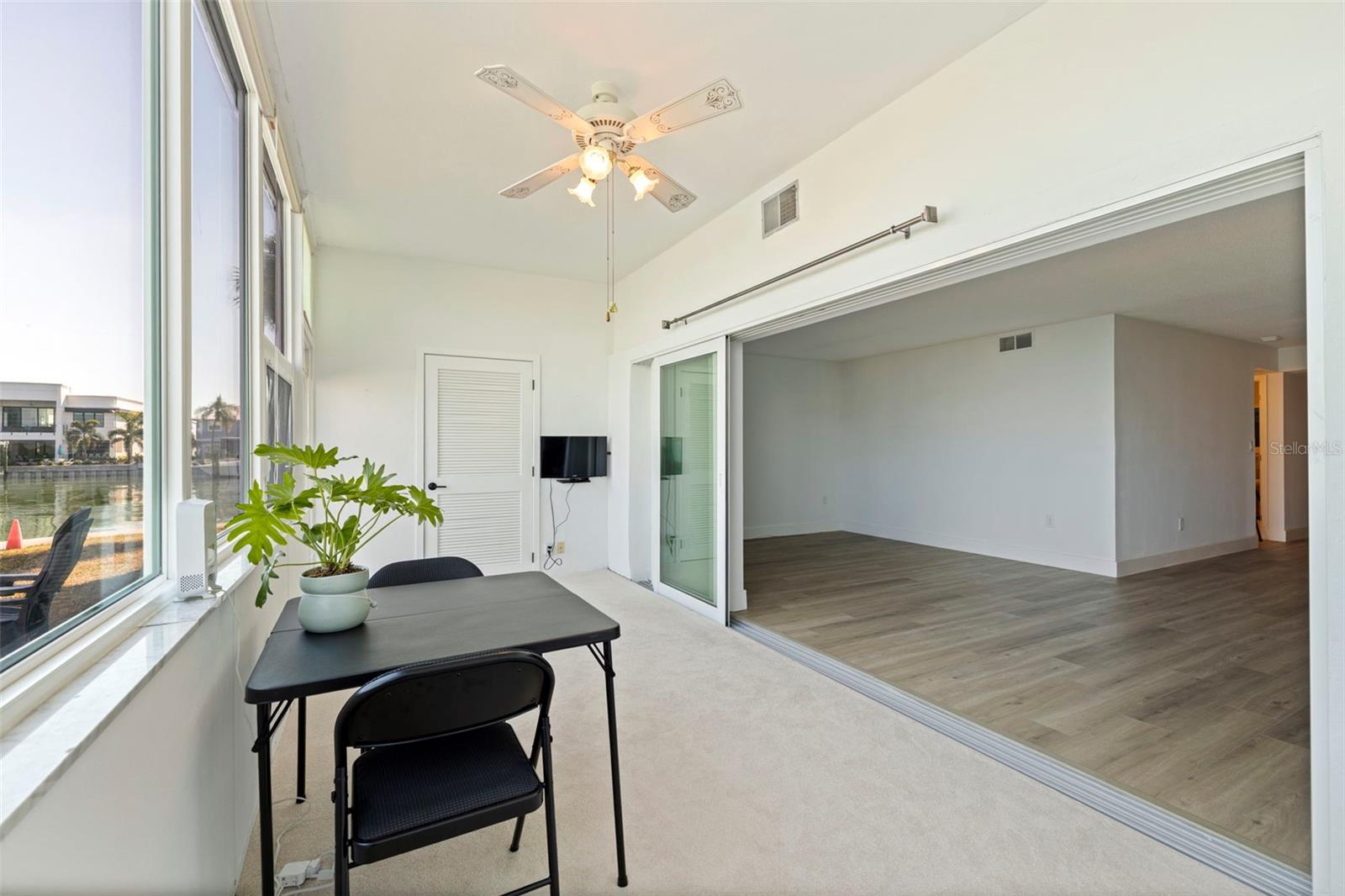 Image 16 of 43 For 5555 Gulf Boulevard 115