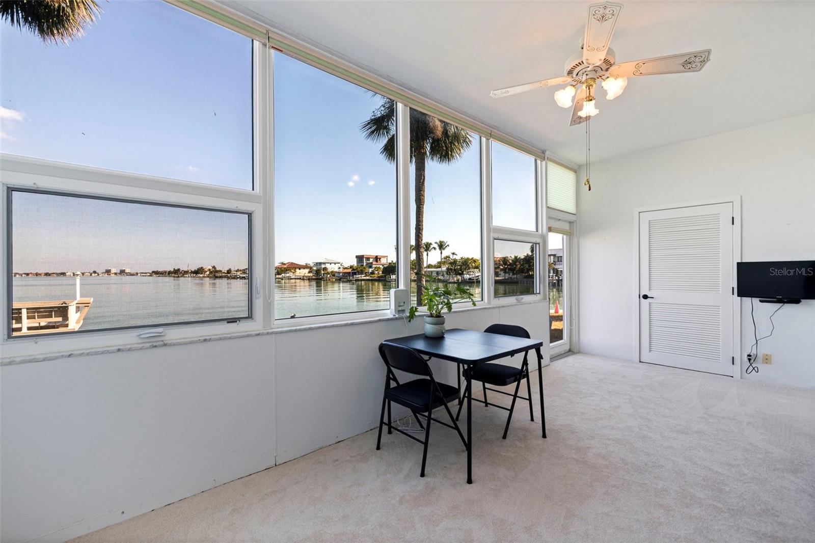 Image 17 of 43 For 5555 Gulf Boulevard 115