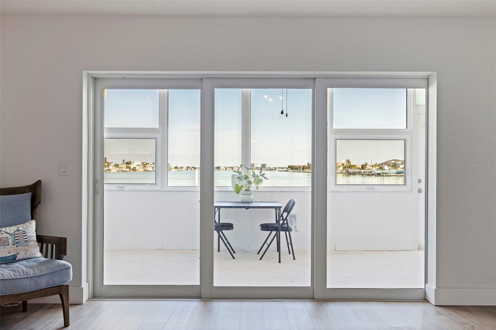 Image 18 of 43 For 5555 Gulf Boulevard 115