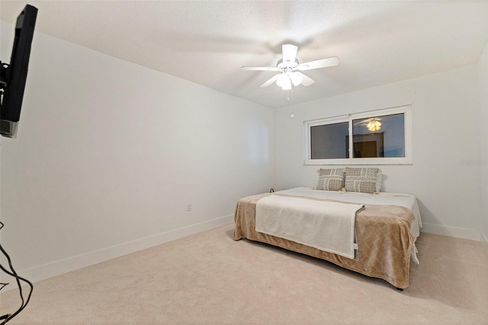 Image 19 of 43 For 5555 Gulf Boulevard 115