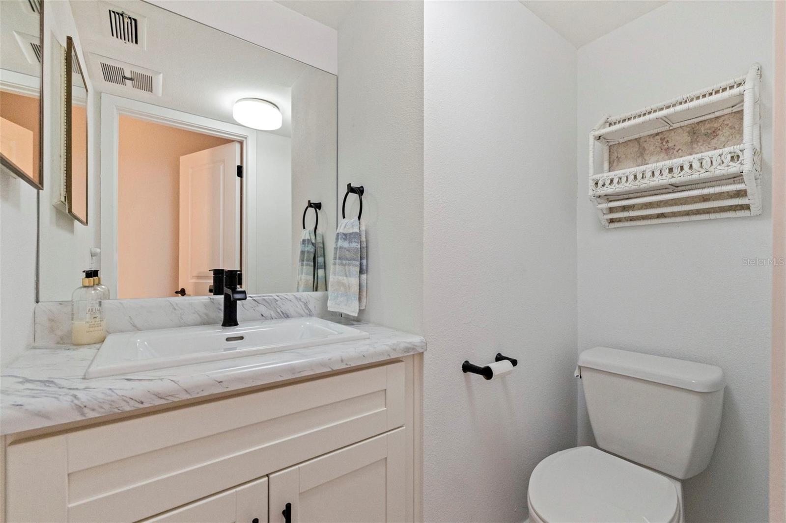 Image 22 of 43 For 5555 Gulf Boulevard 115