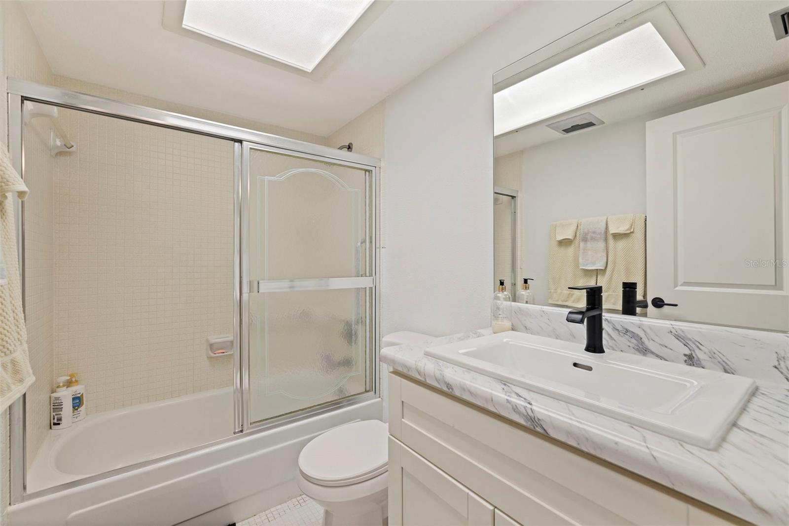 Image 23 of 43 For 5555 Gulf Boulevard 115