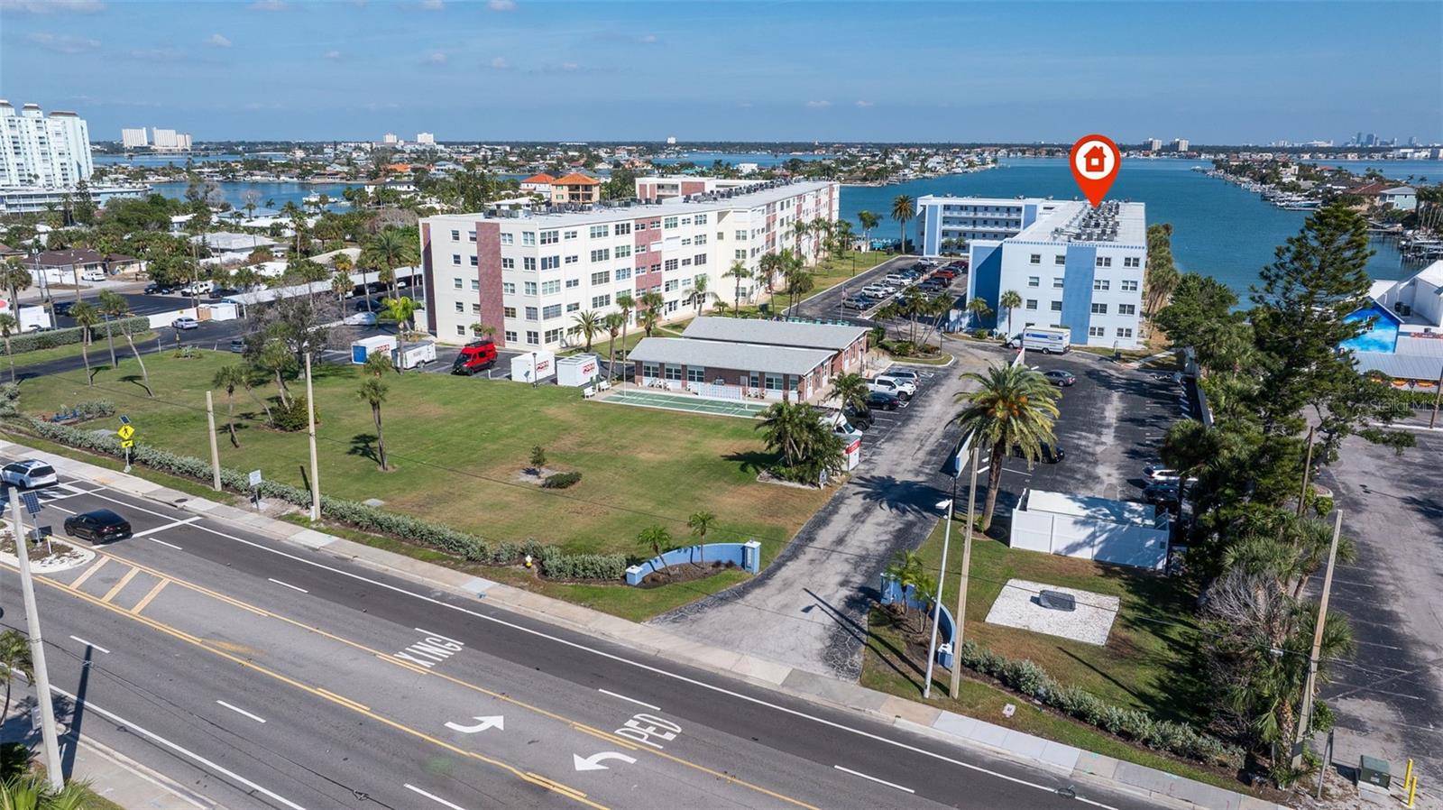 Image 35 of 43 For 5555 Gulf Boulevard 115