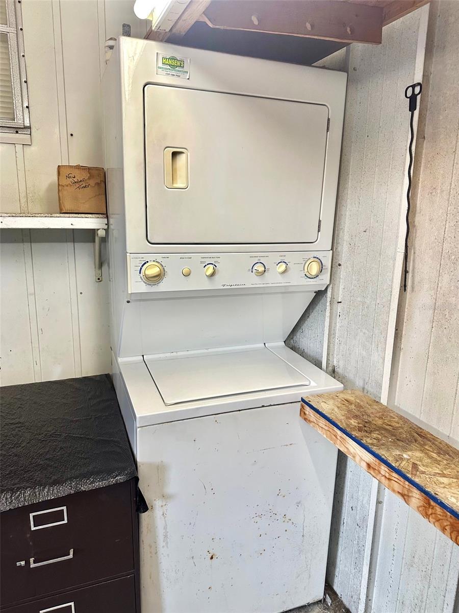 Image 12 of 15 For 2000 Bay Drive 83