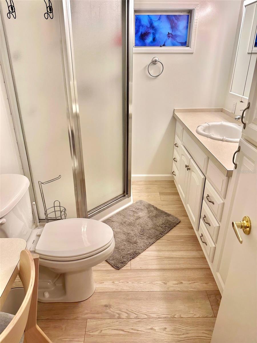 Image 7 of 15 For 2000 Bay Drive 83