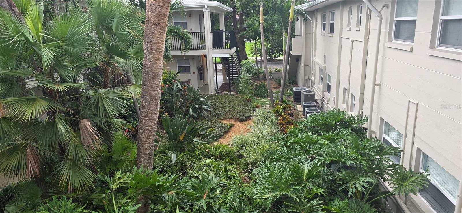 Image 3 of 11 For 224 6th Avenue N 11