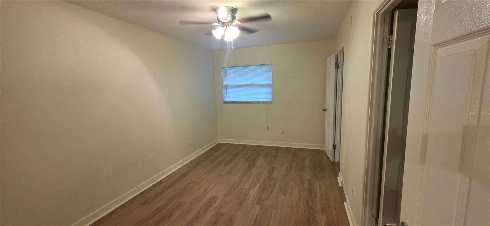 Image 8 of 11 For 224 6th Avenue N 11