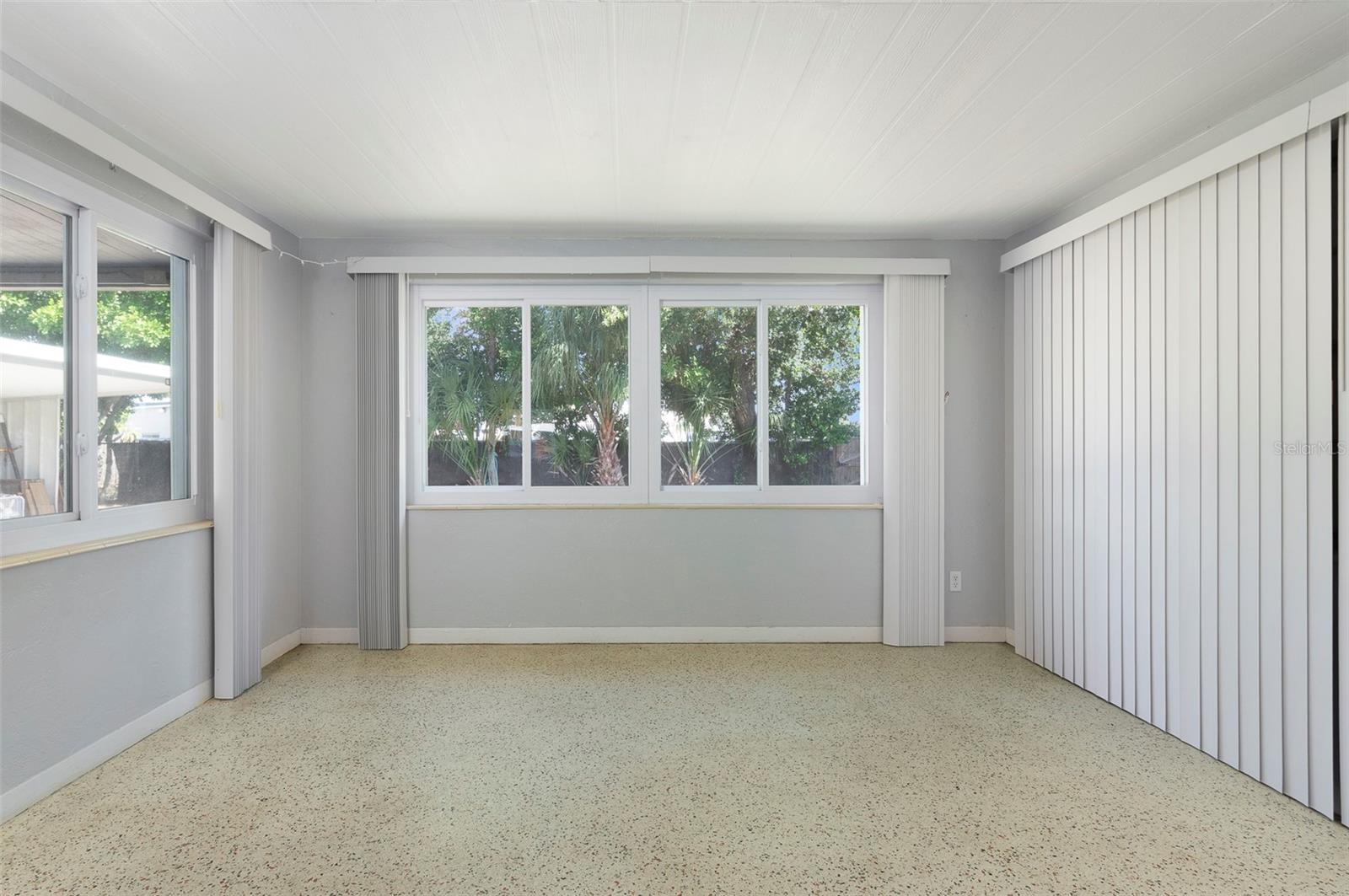 Image 10 of 30 For 11705 108th Street