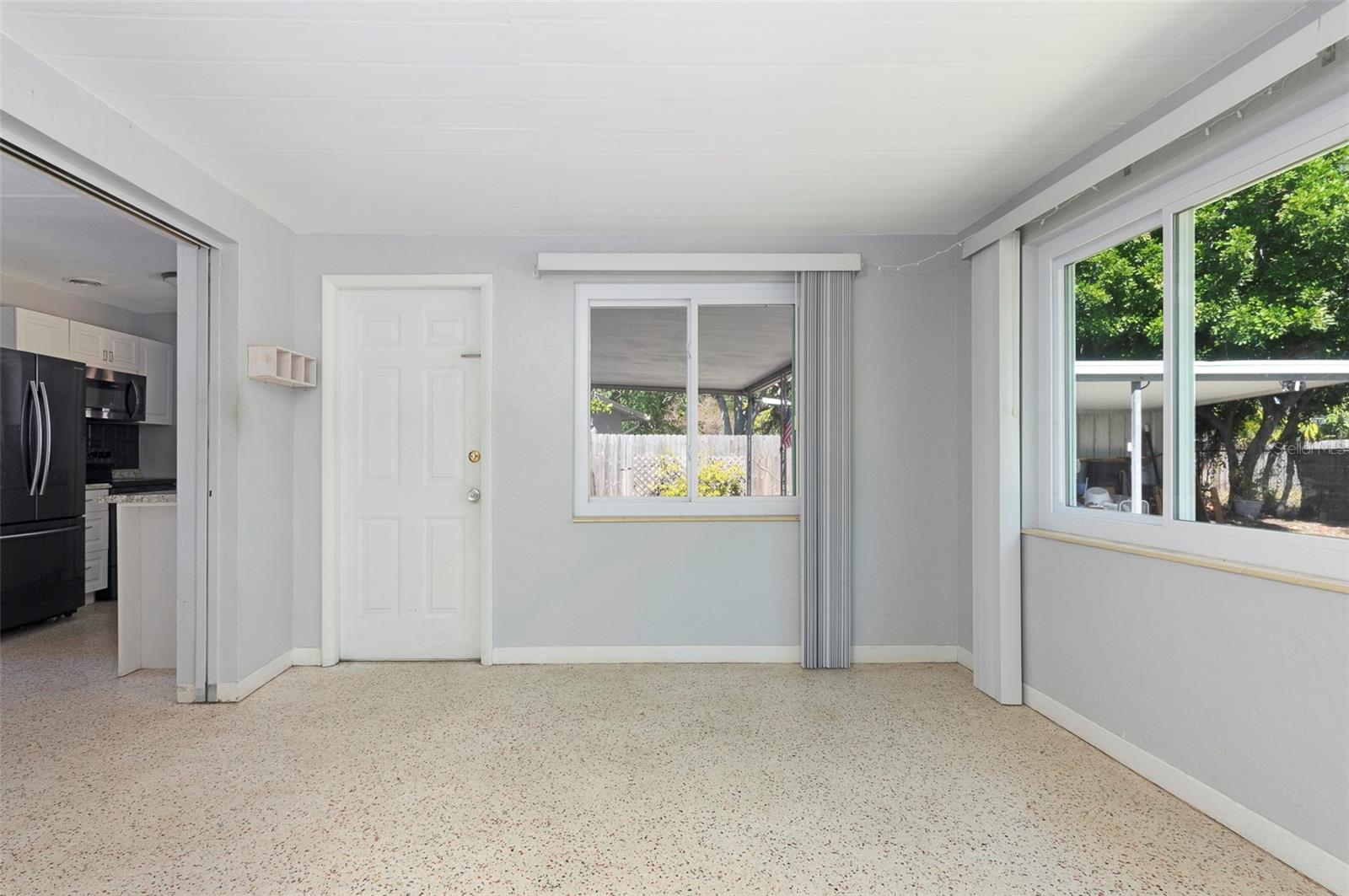 Image 11 of 30 For 11705 108th Street