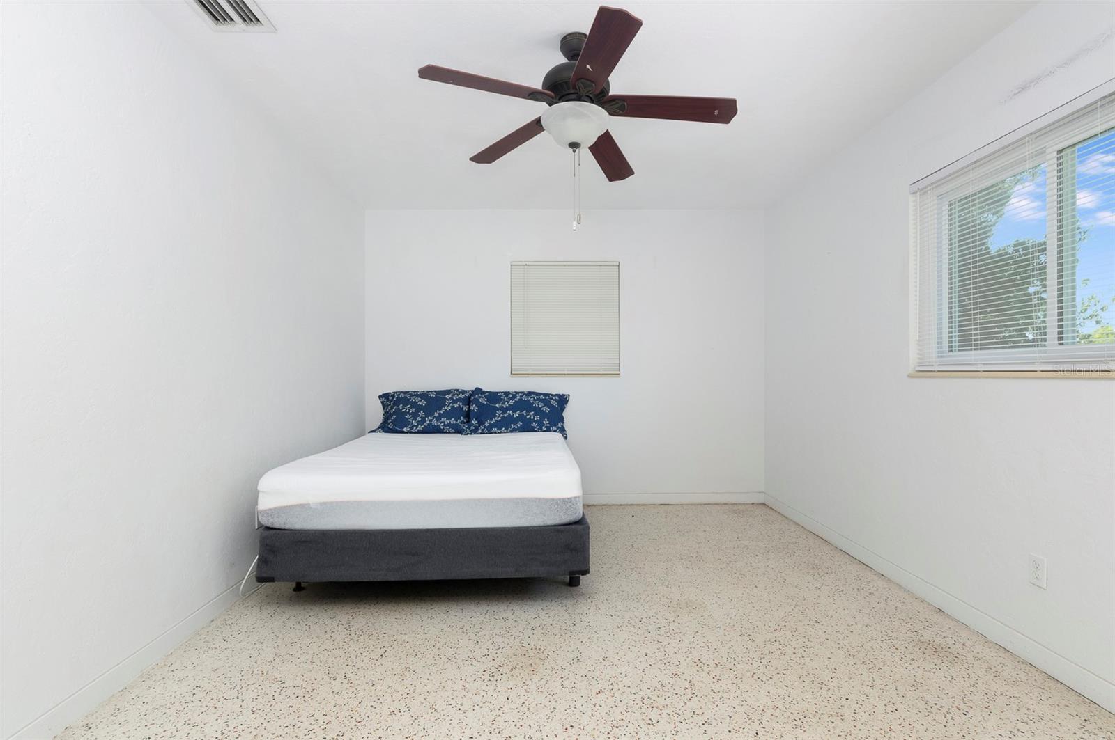 Image 17 of 30 For 11705 108th Street