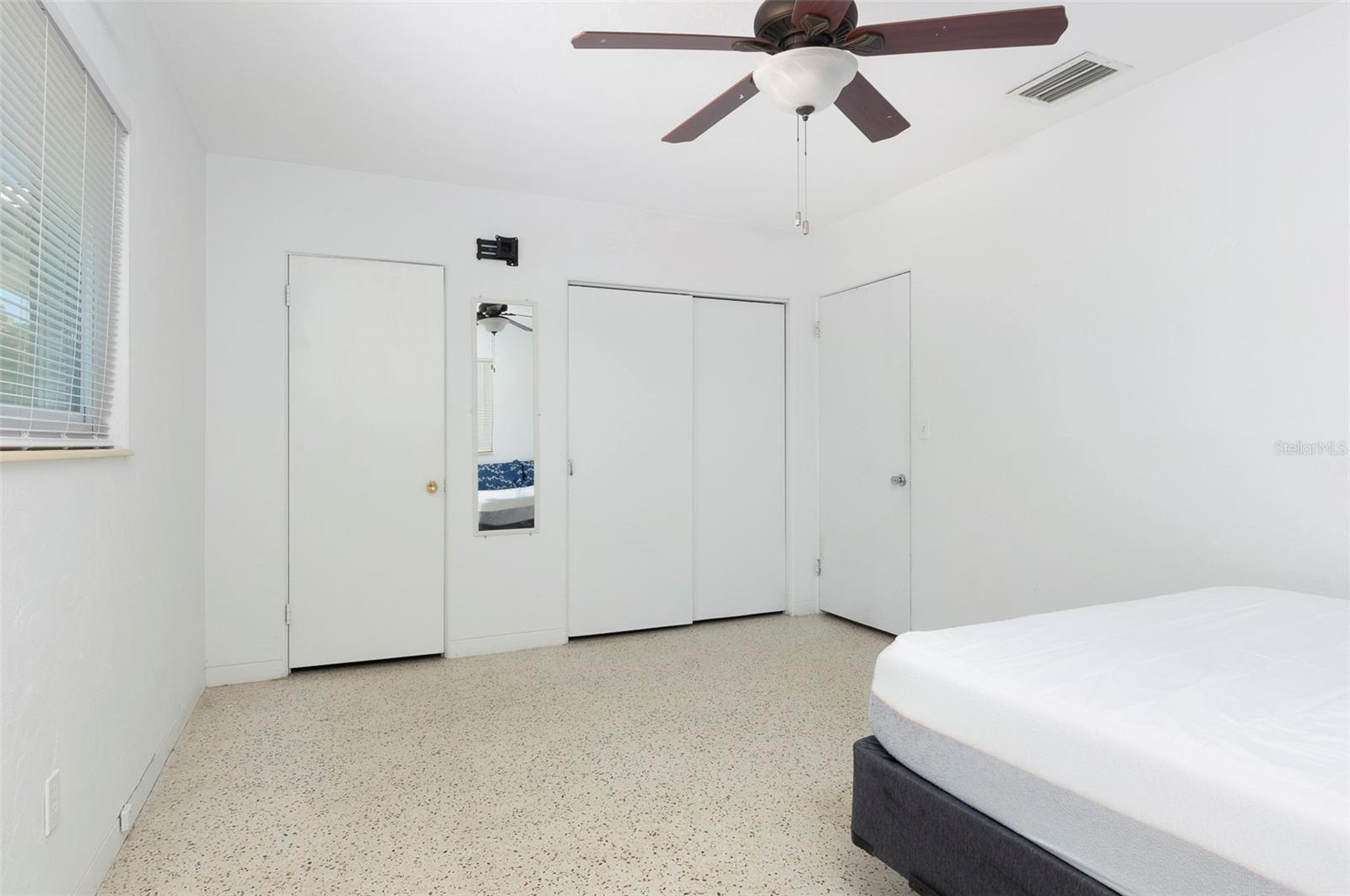 Image 18 of 30 For 11705 108th Street