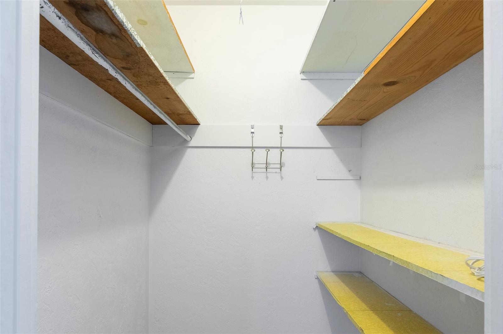 Image 19 of 30 For 11705 108th Street