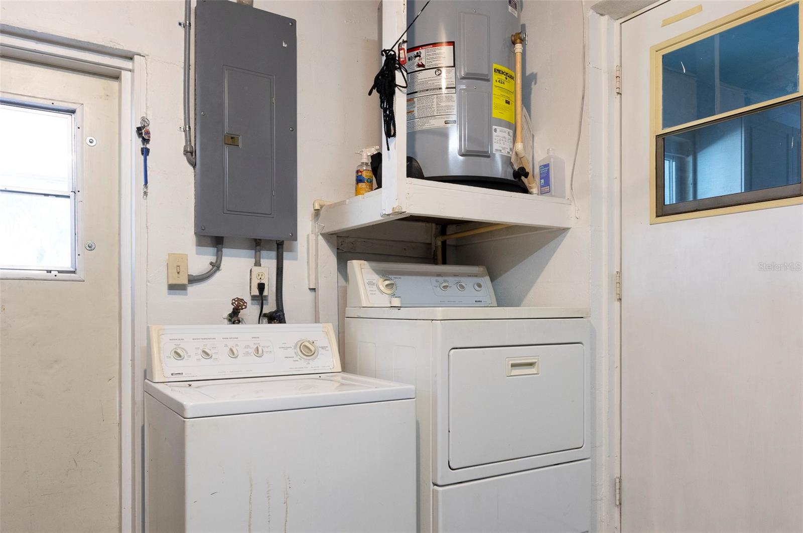 Image 21 of 30 For 11705 108th Street