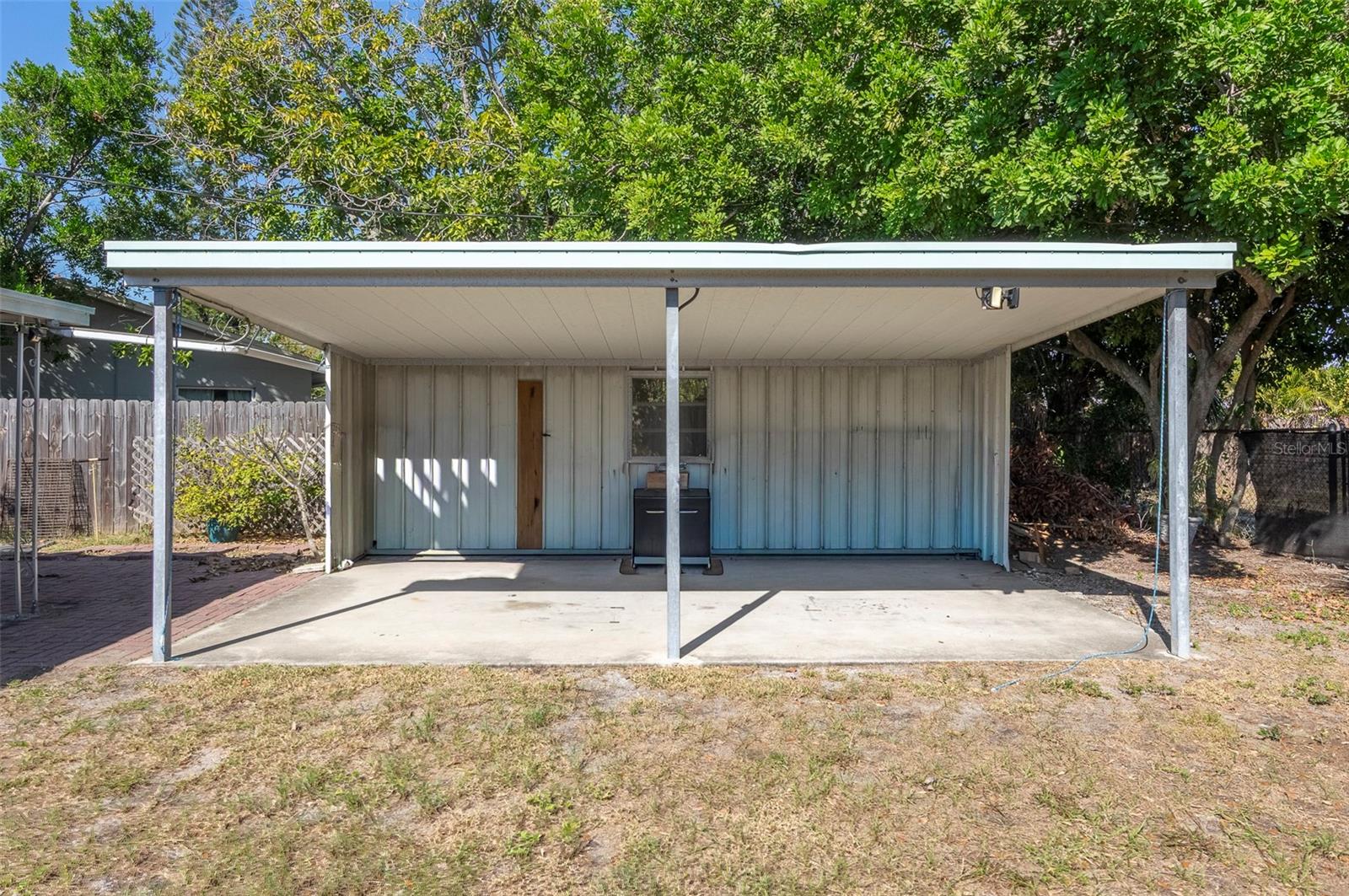 Image 22 of 30 For 11705 108th Street