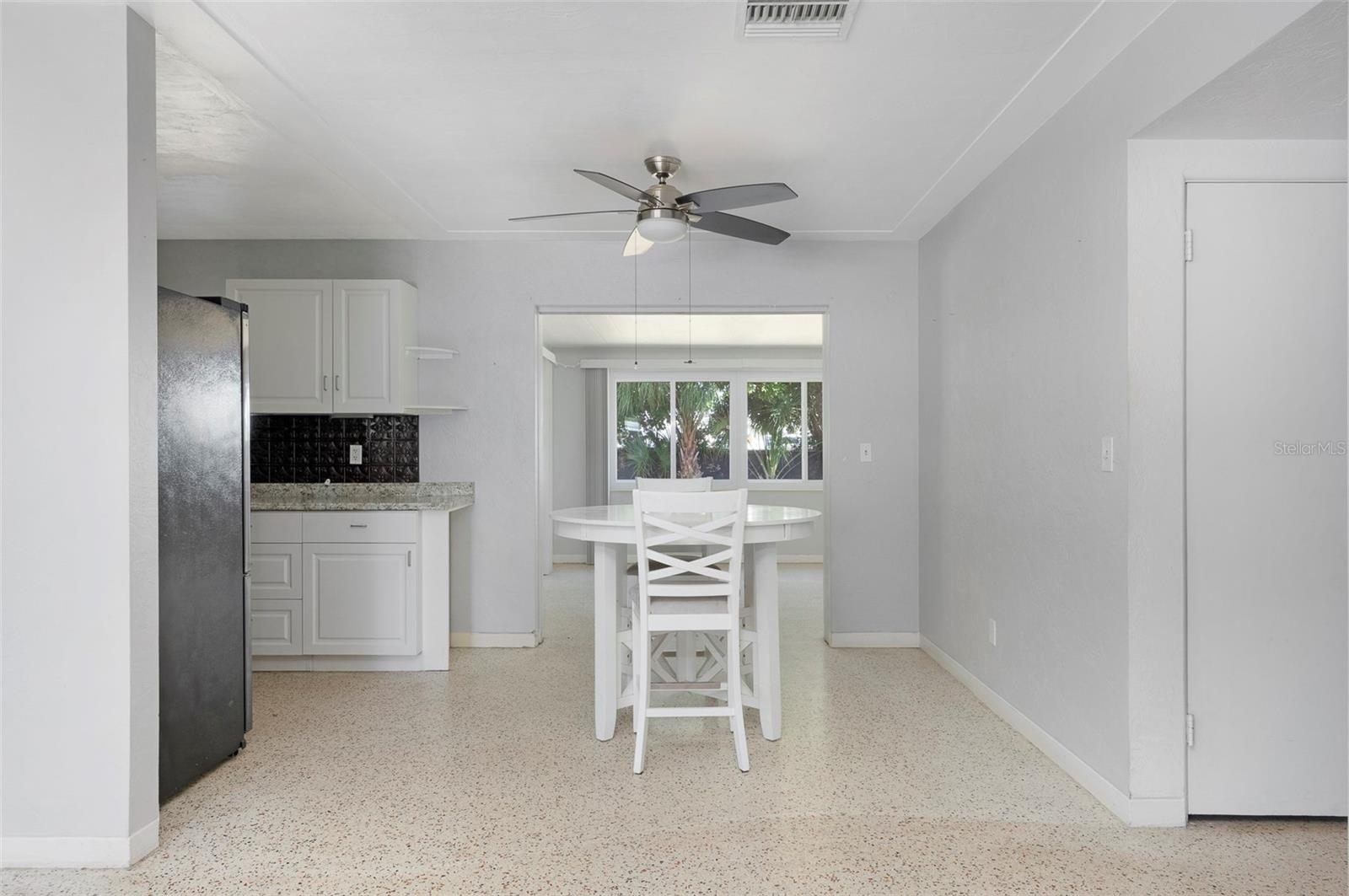 Image 6 of 30 For 11705 108th Street