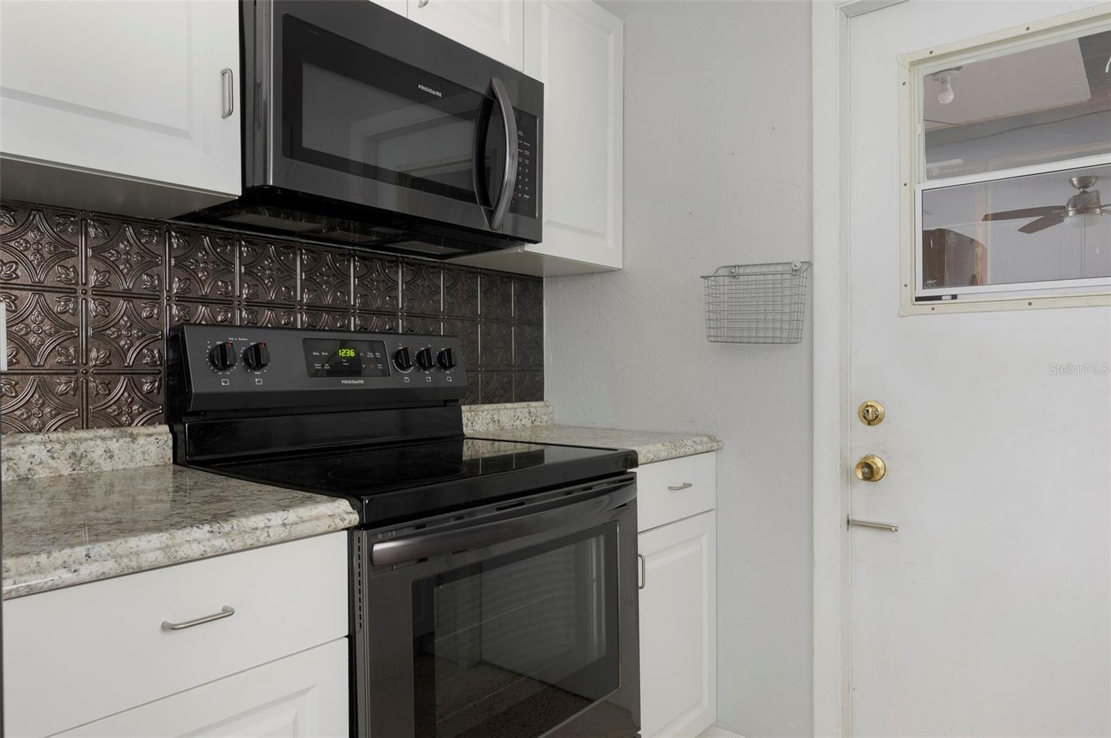 Image 8 of 30 For 11705 108th Street