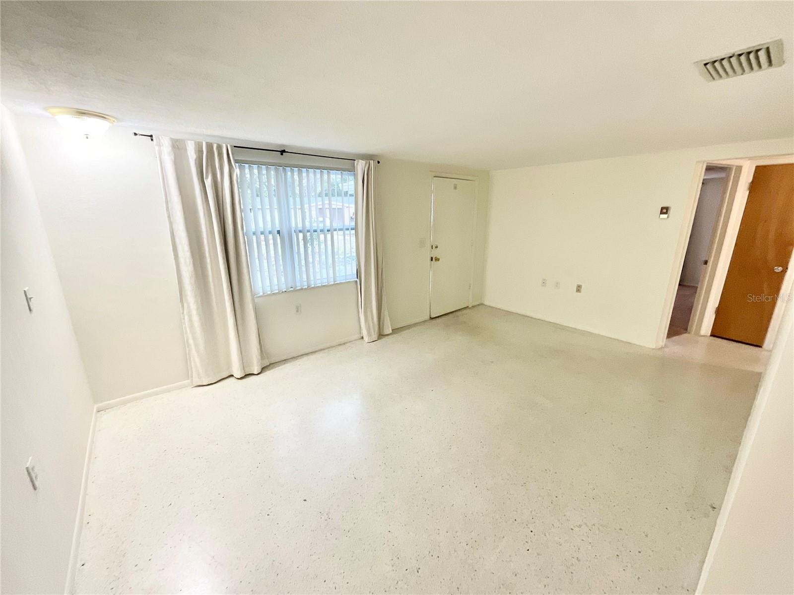 Image 5 of 14 For 4810 Flora Avenue