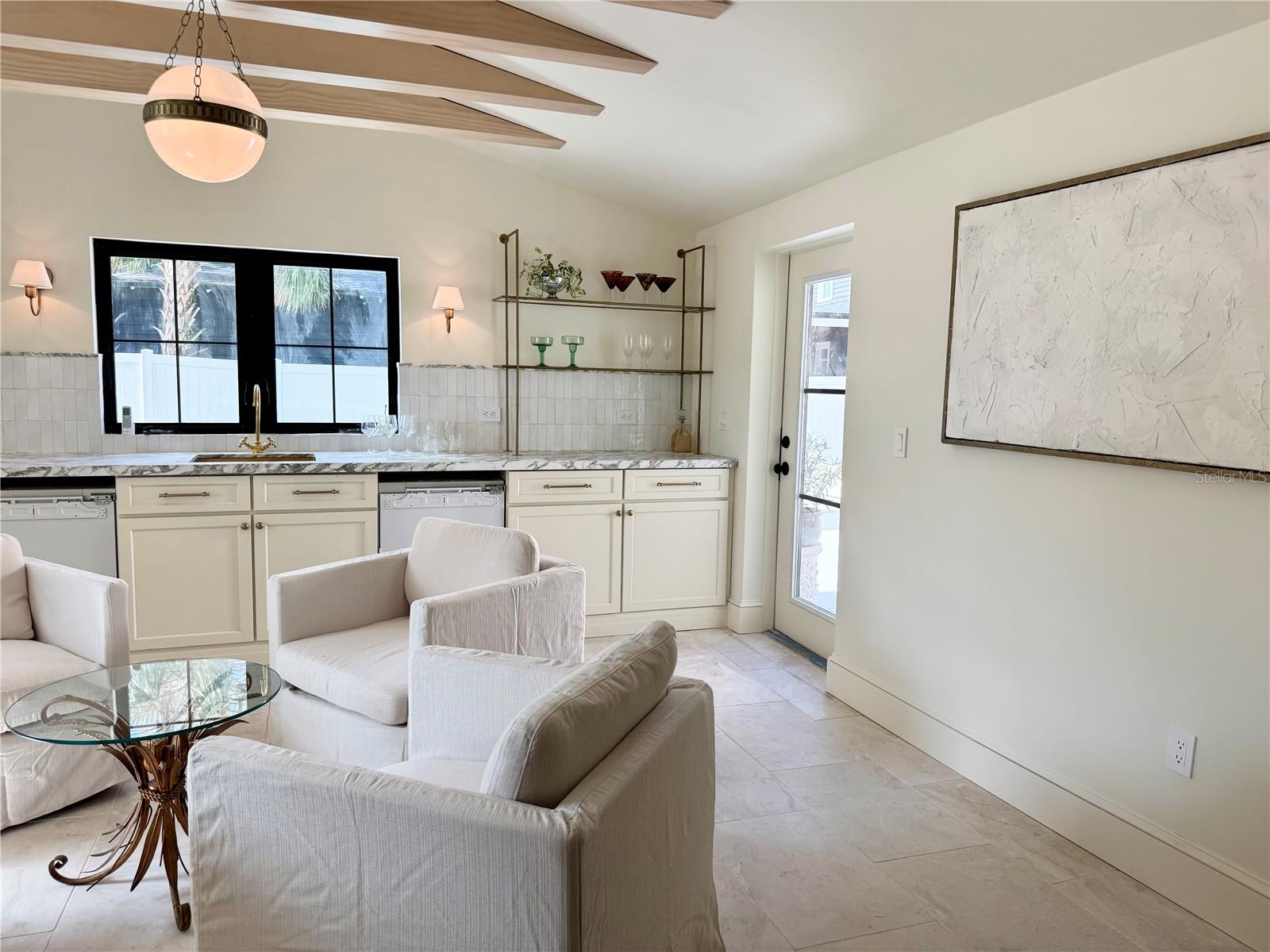 Image 23 of 29 For 706 Amelia Avenue