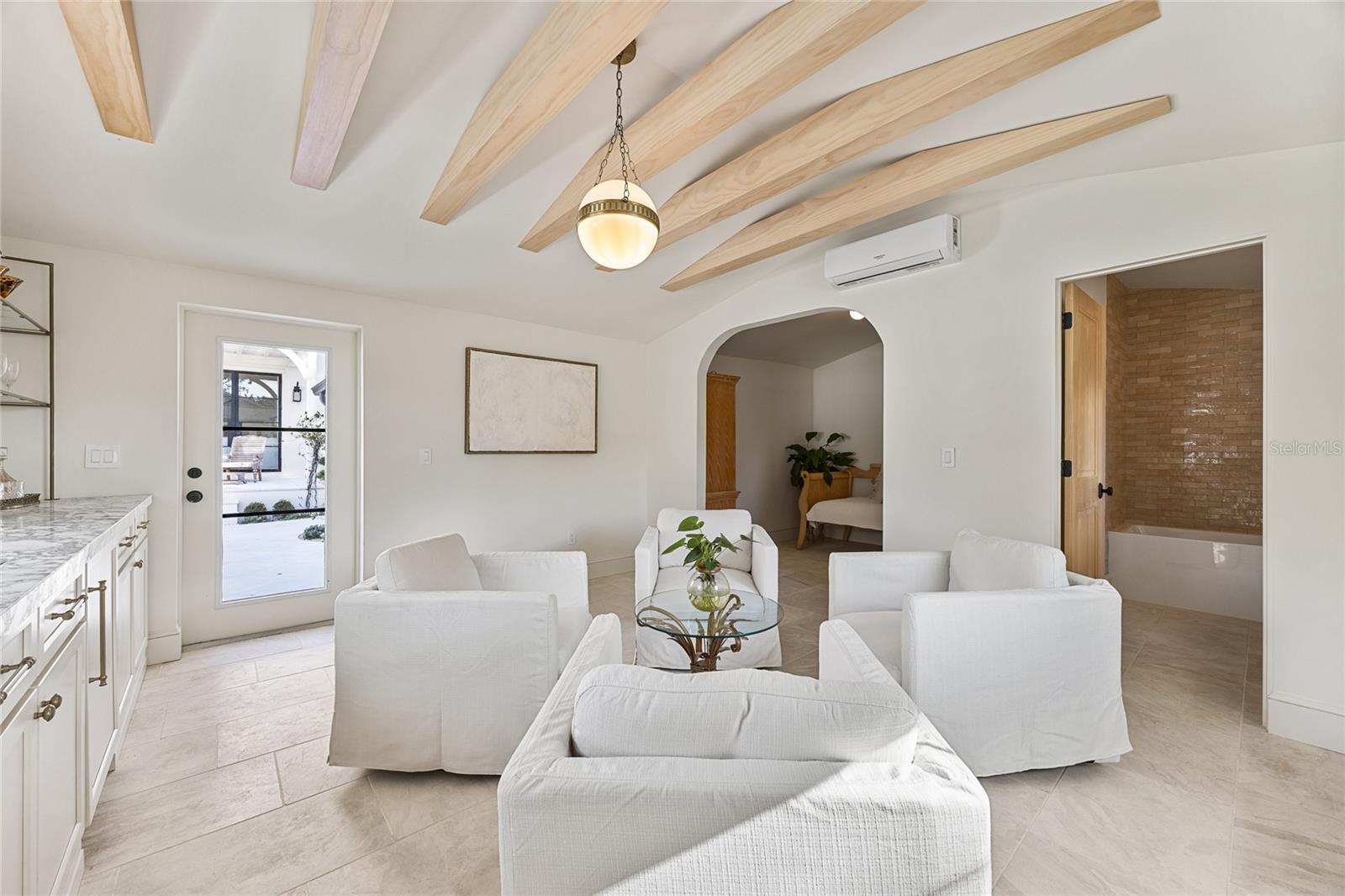 Image 43 of 48 For 706 Amelia Avenue