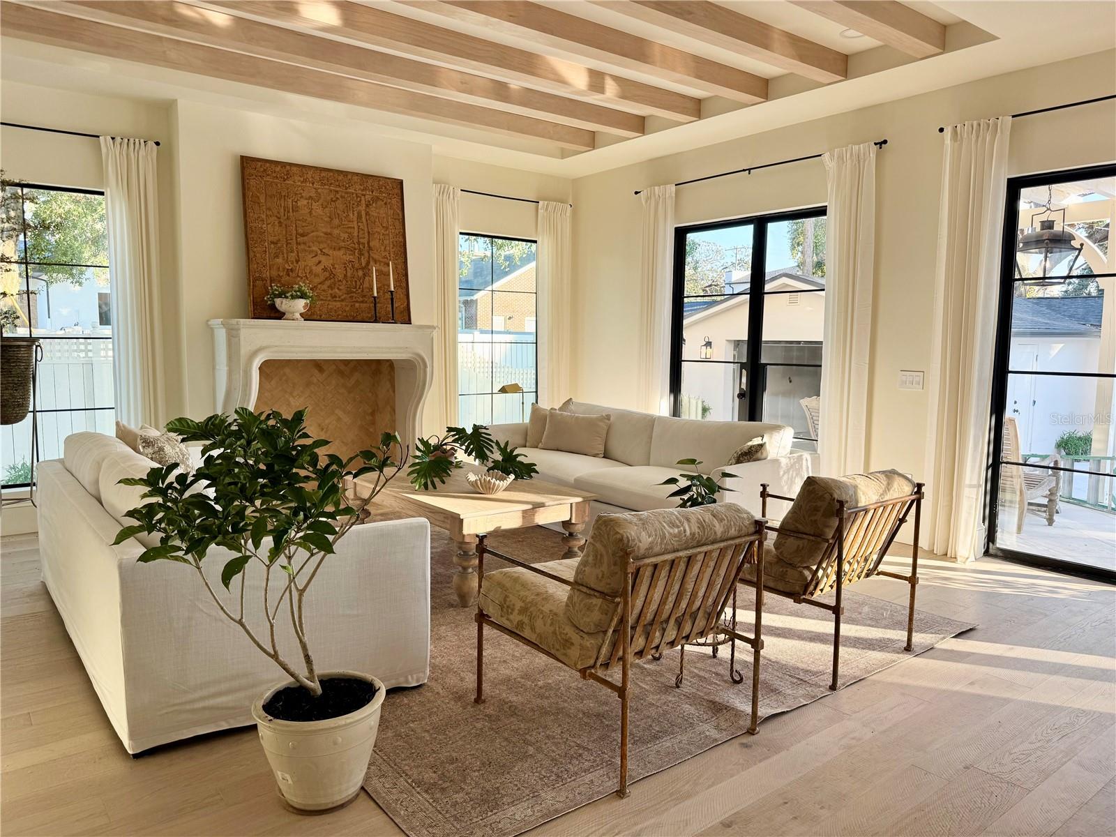 Image 9 of 29 For 706 Amelia Avenue