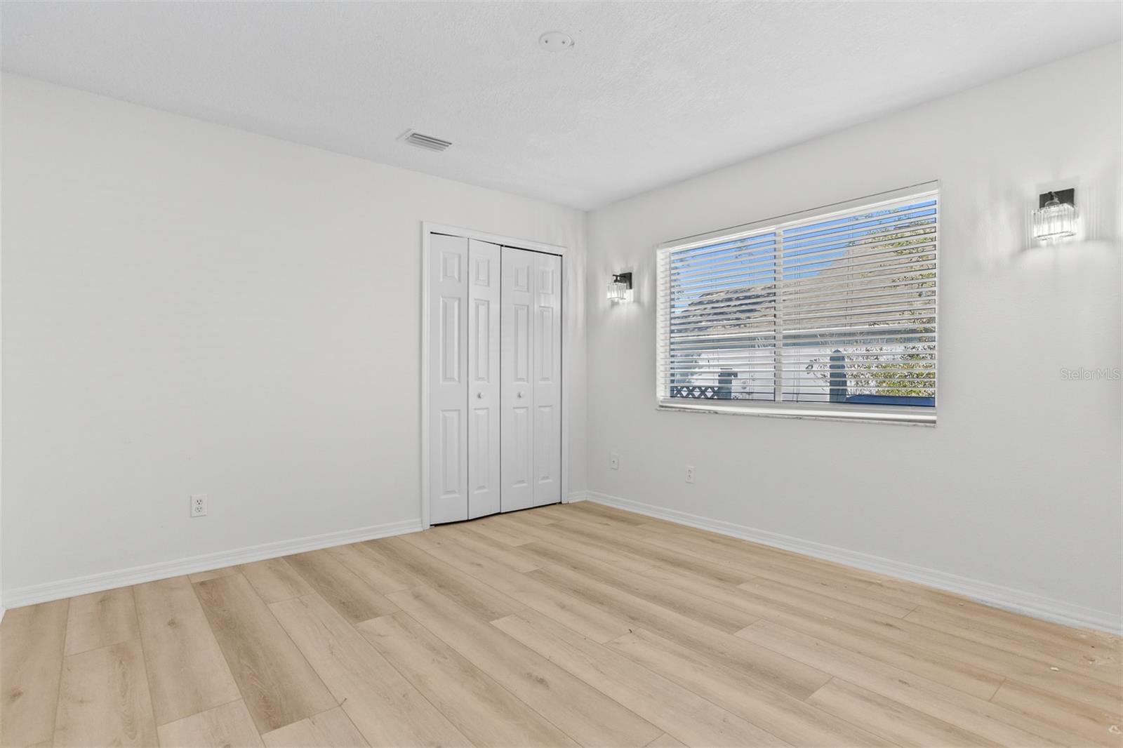 Image 23 of 32 For 1734 Powder Ridge Drive