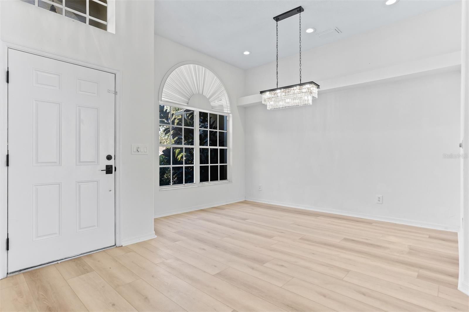 Image 3 of 32 For 1734 Powder Ridge Drive