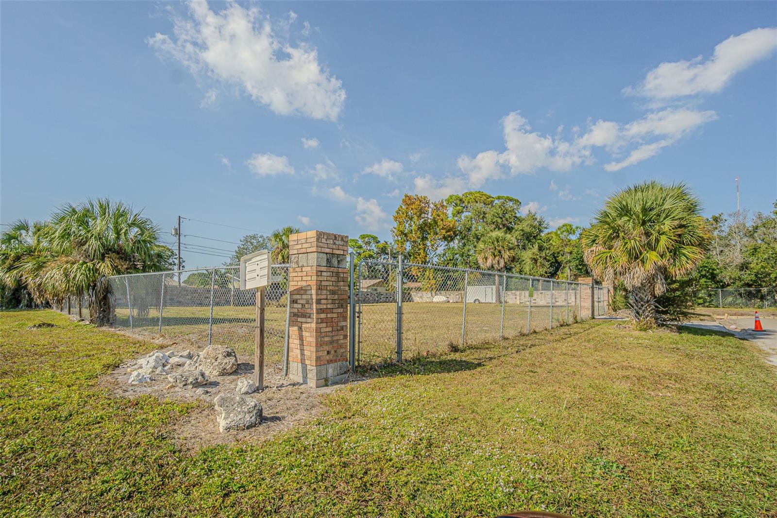 Details for 7598 90th Street, SEMINOLE, FL 33777