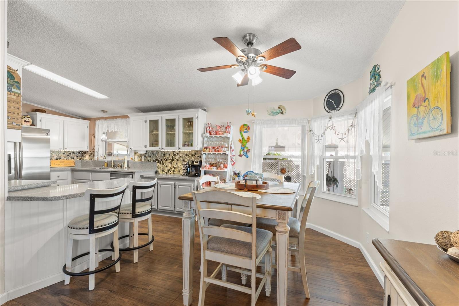 Image 11 of 31 For 624 Mount Piney Avenue Ne 703