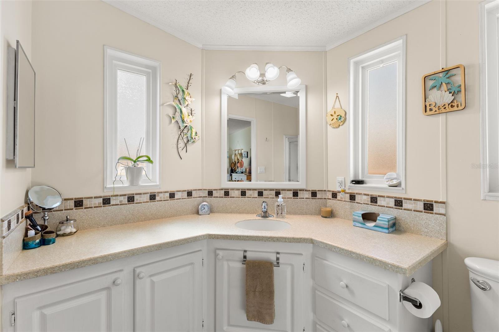 Image 19 of 31 For 624 Mount Piney Avenue Ne 703