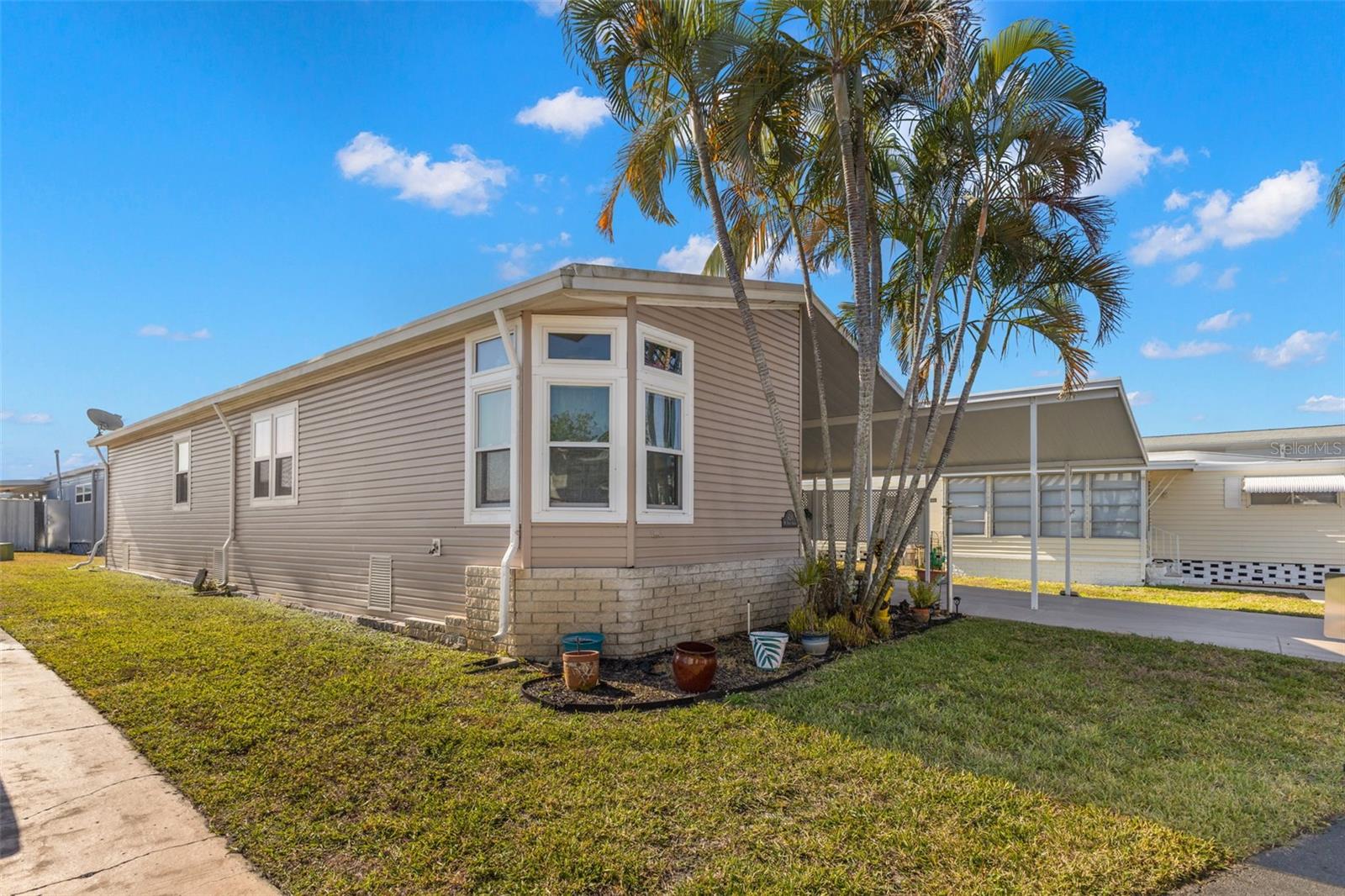 Image 2 of 31 For 624 Mount Piney Avenue Ne 703