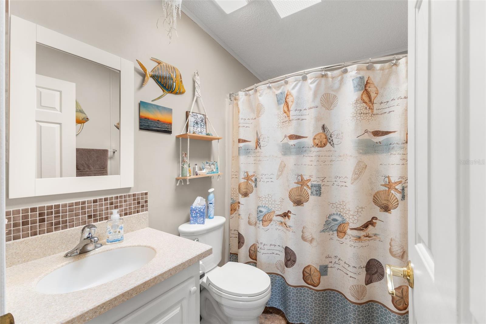 Image 21 of 31 For 624 Mount Piney Avenue Ne 703