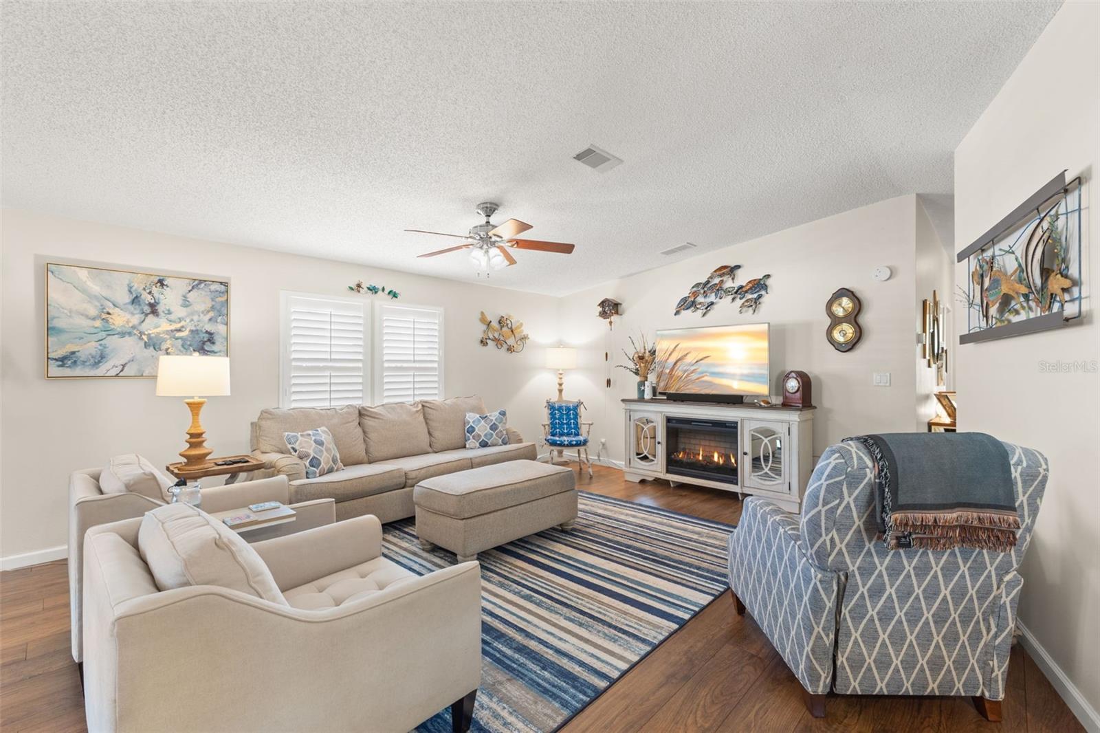 Image 4 of 31 For 624 Mount Piney Avenue Ne 703