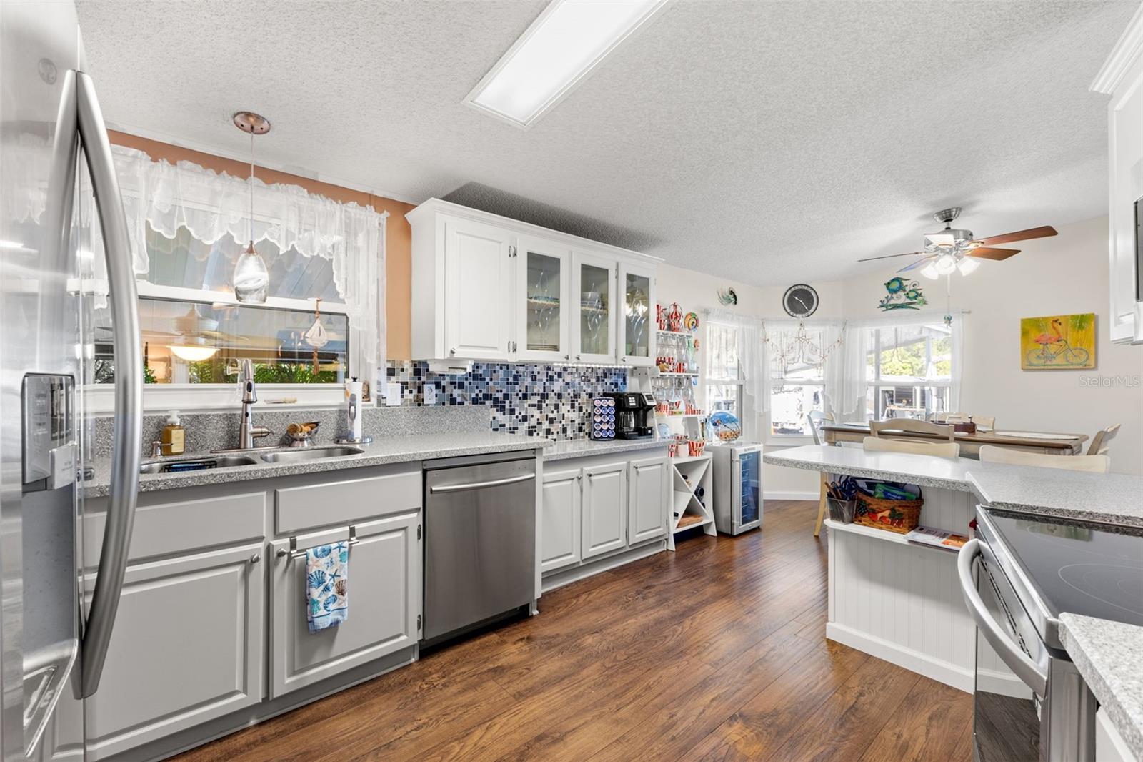 Image 8 of 31 For 624 Mount Piney Avenue Ne 703