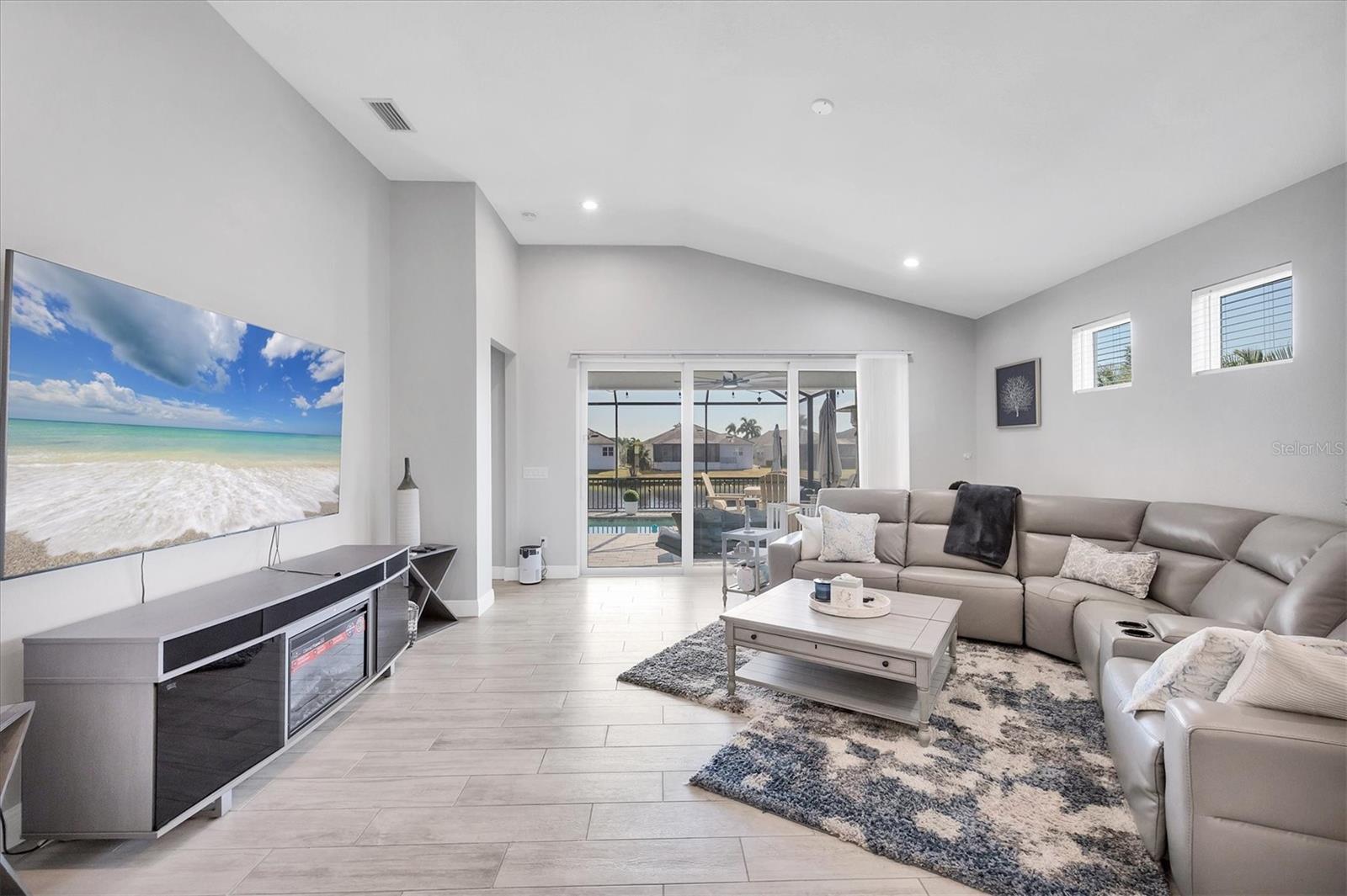 Image 30 of 61 For 6233 Champions Row Street