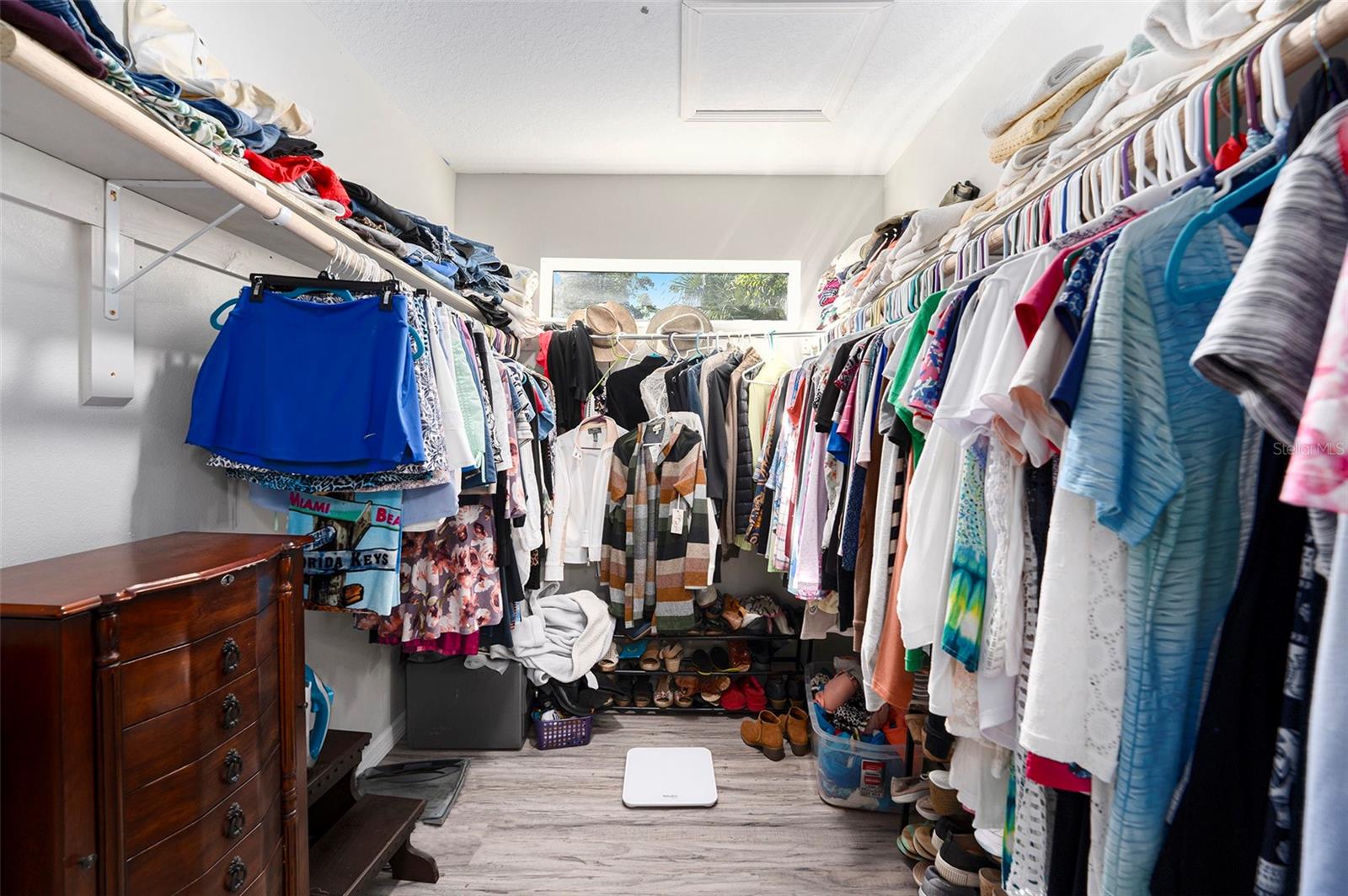 Listing photo id 14 for 516 Crest Avenue