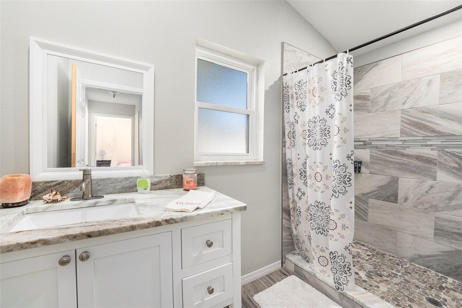 Listing photo id 17 for 516 Crest Avenue