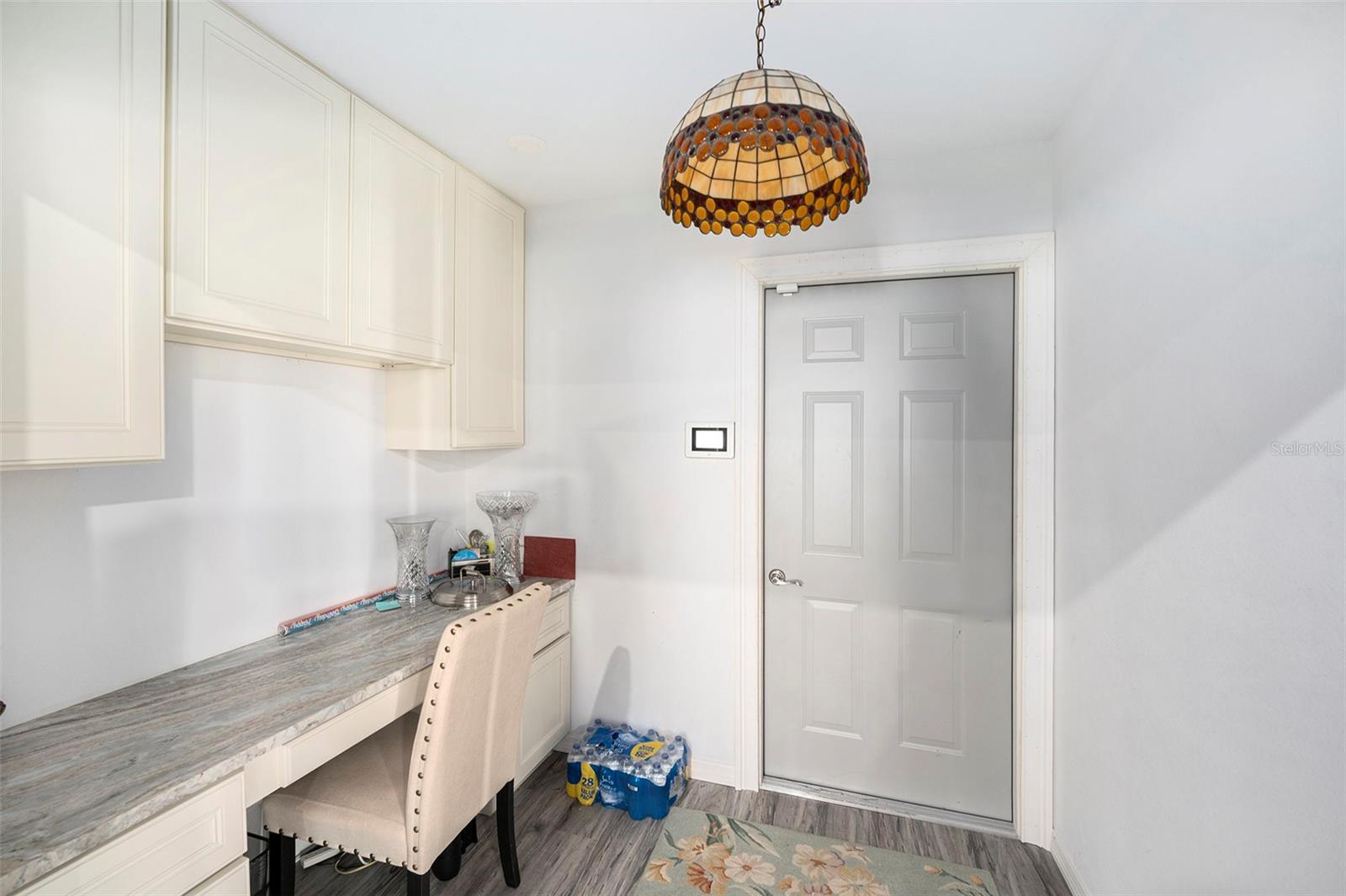 Listing photo id 18 for 516 Crest Avenue