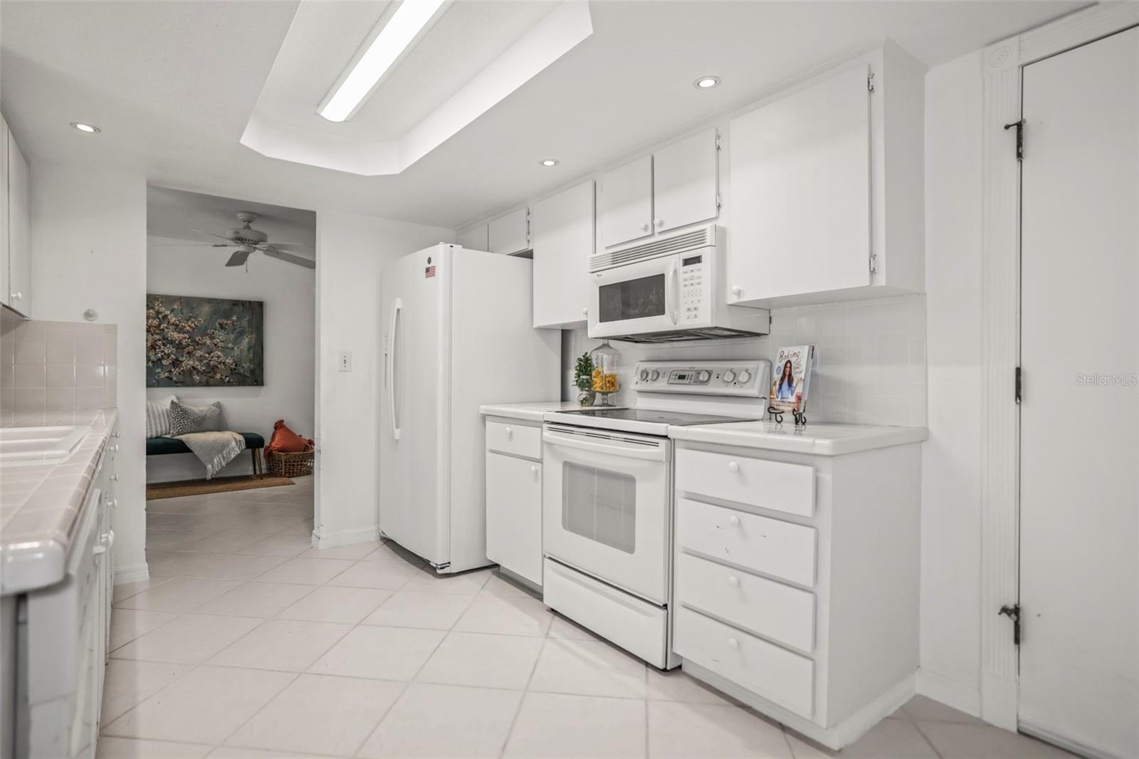 Image 6 of 66 For 1128 Lanyard Street