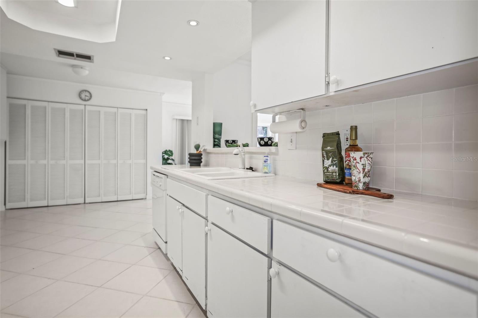 Image 7 of 66 For 1128 Lanyard Street